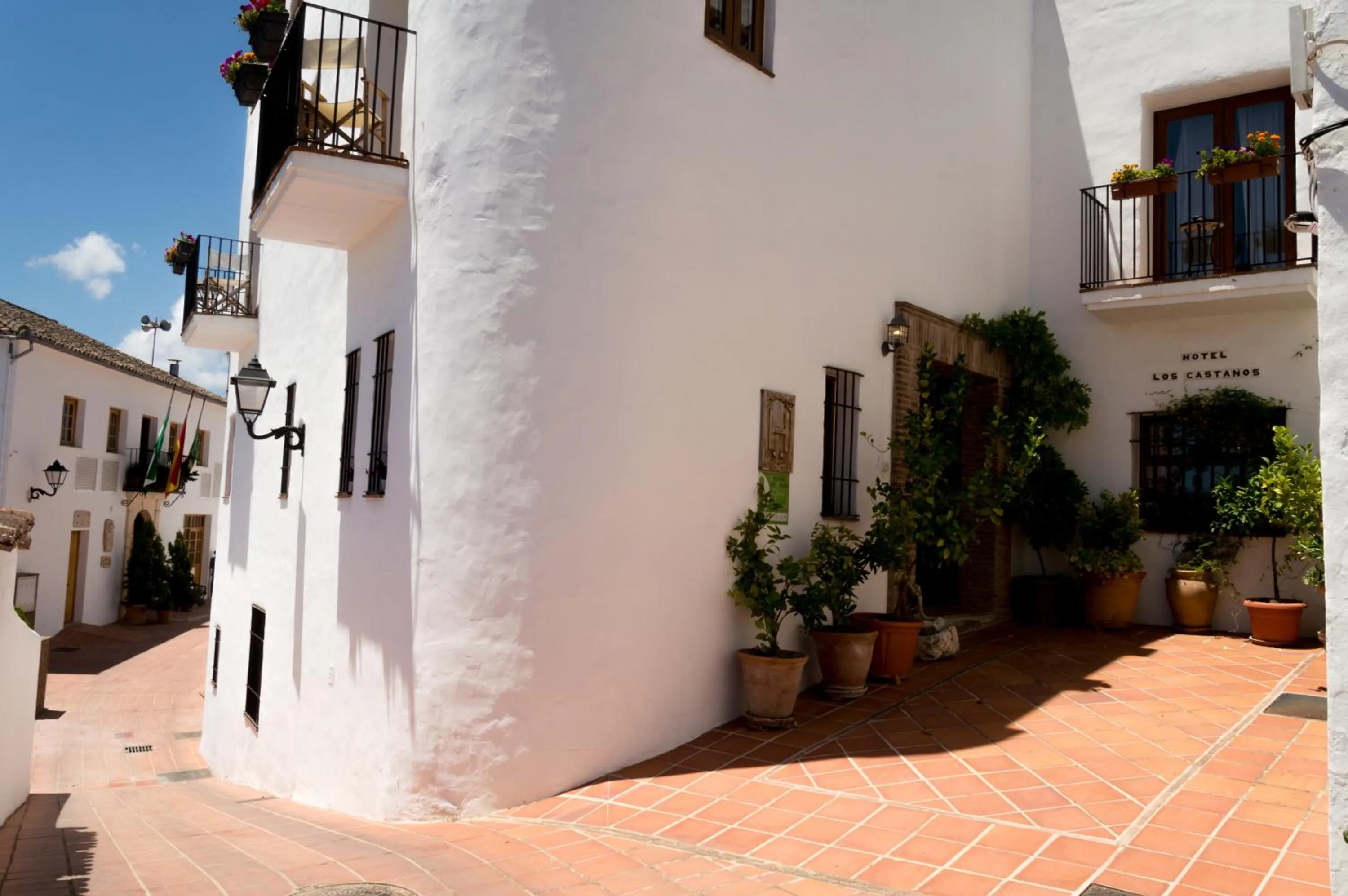 Facade/entrance in Hotel Los Castaños