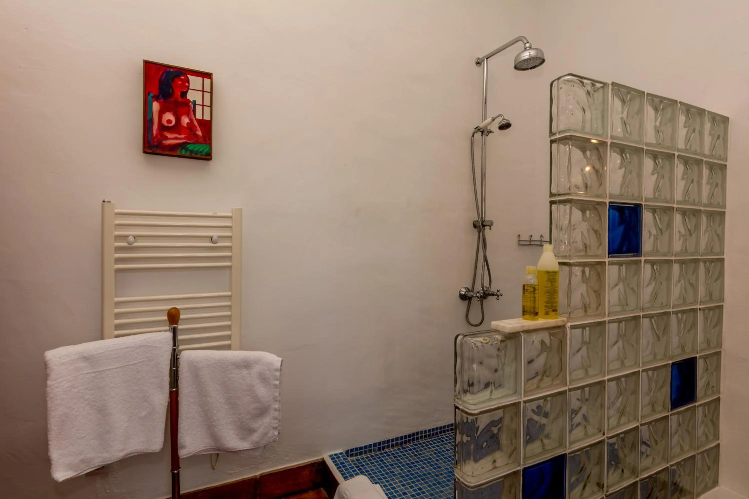 Bathroom in Hotel Los Castaños