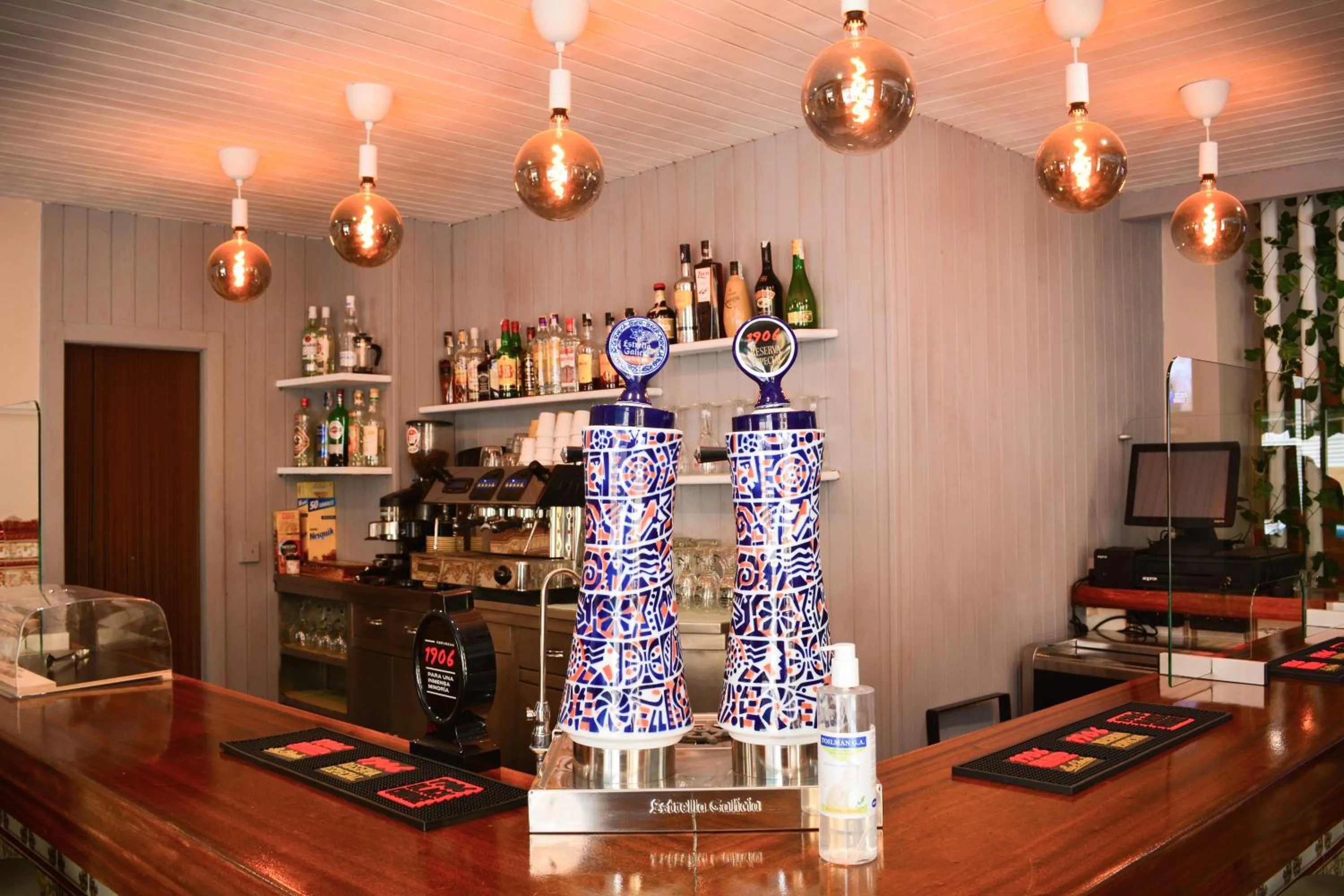 Lounge or bar in Hotel L'Escala