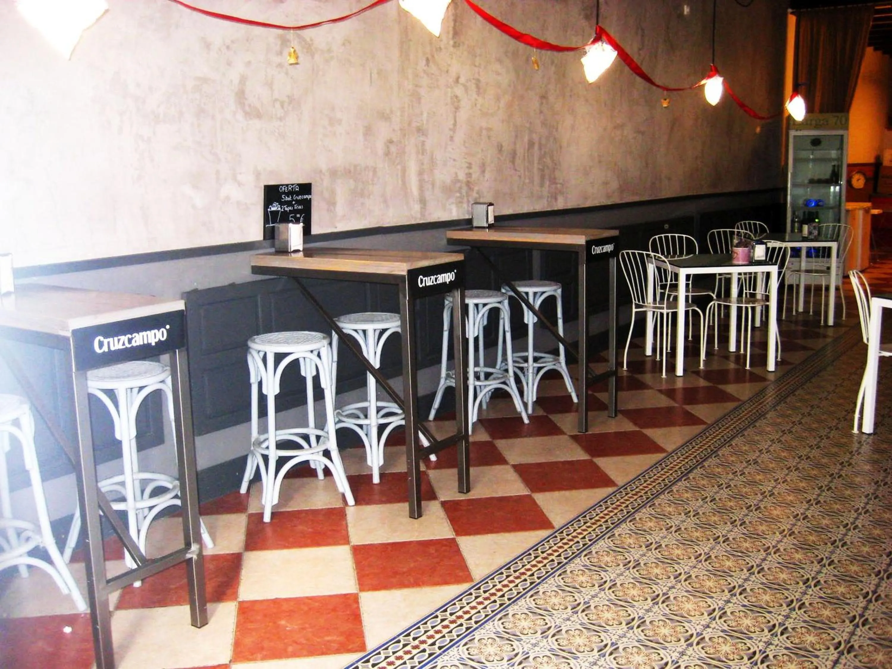 Lounge or bar in Apartamentos Larga 70