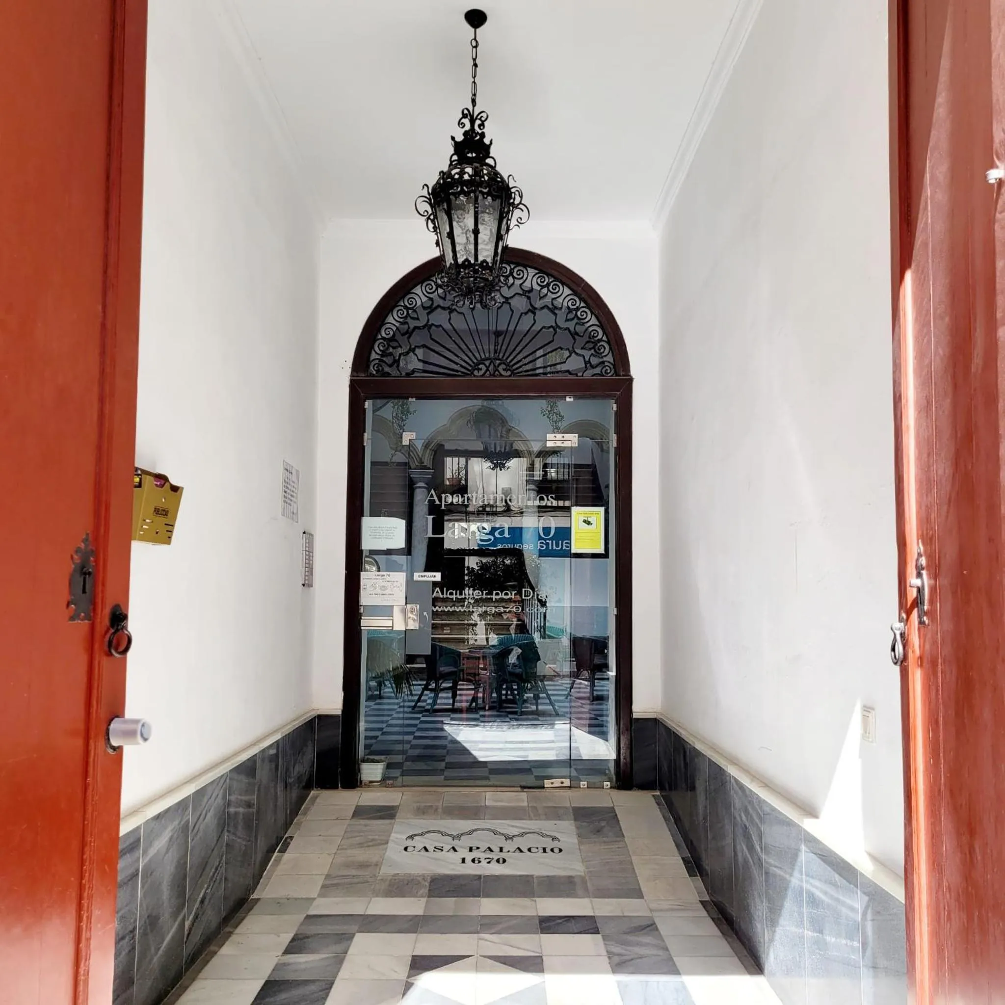 Apartamentos Larga 70