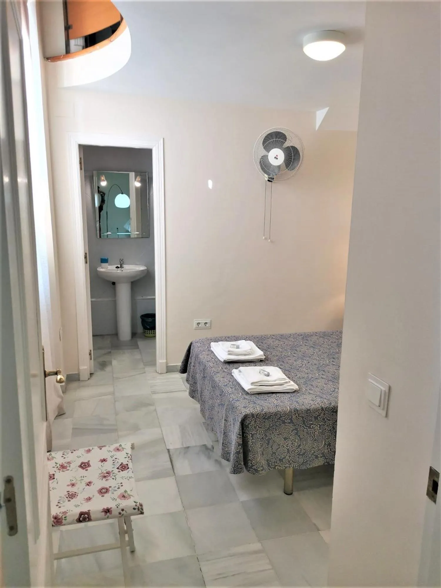 Bed in Apartamentos Larga 70