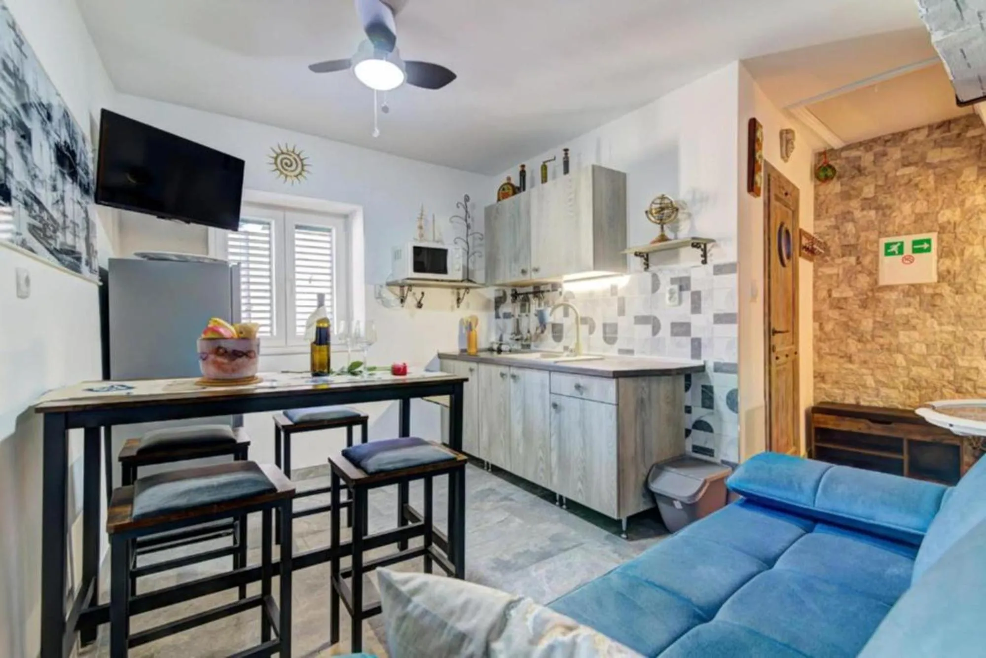 TV and multimedia in City Apartments & Studio App Frankopan