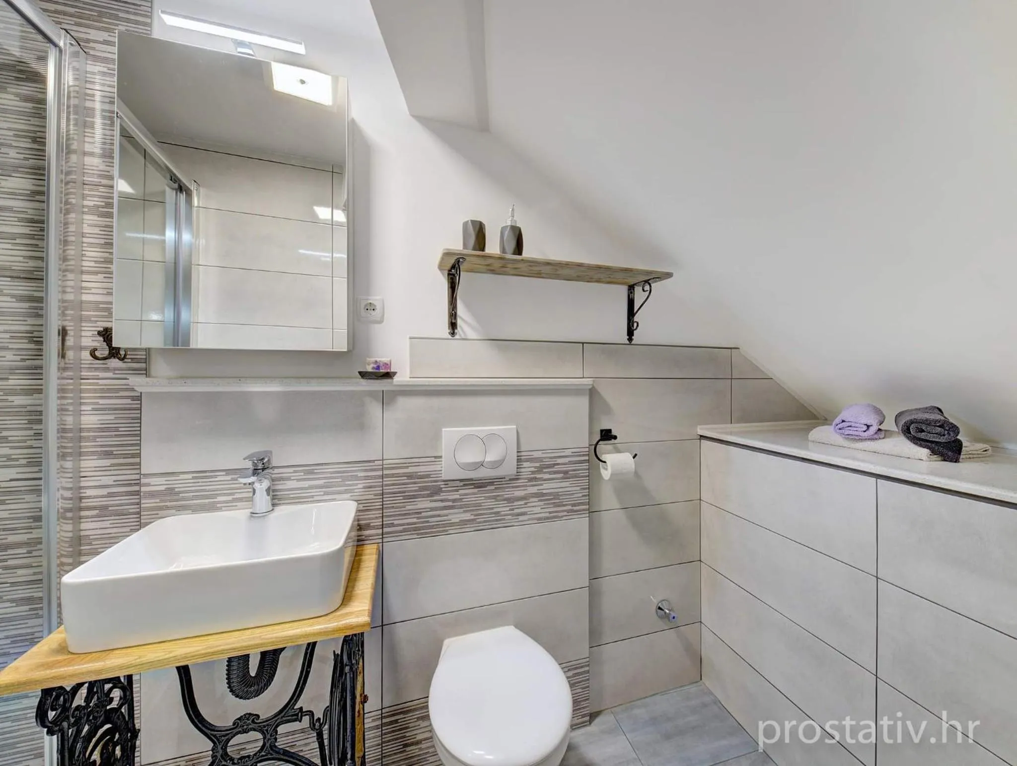 Toilet in City Apartments & Studio App Frankopan