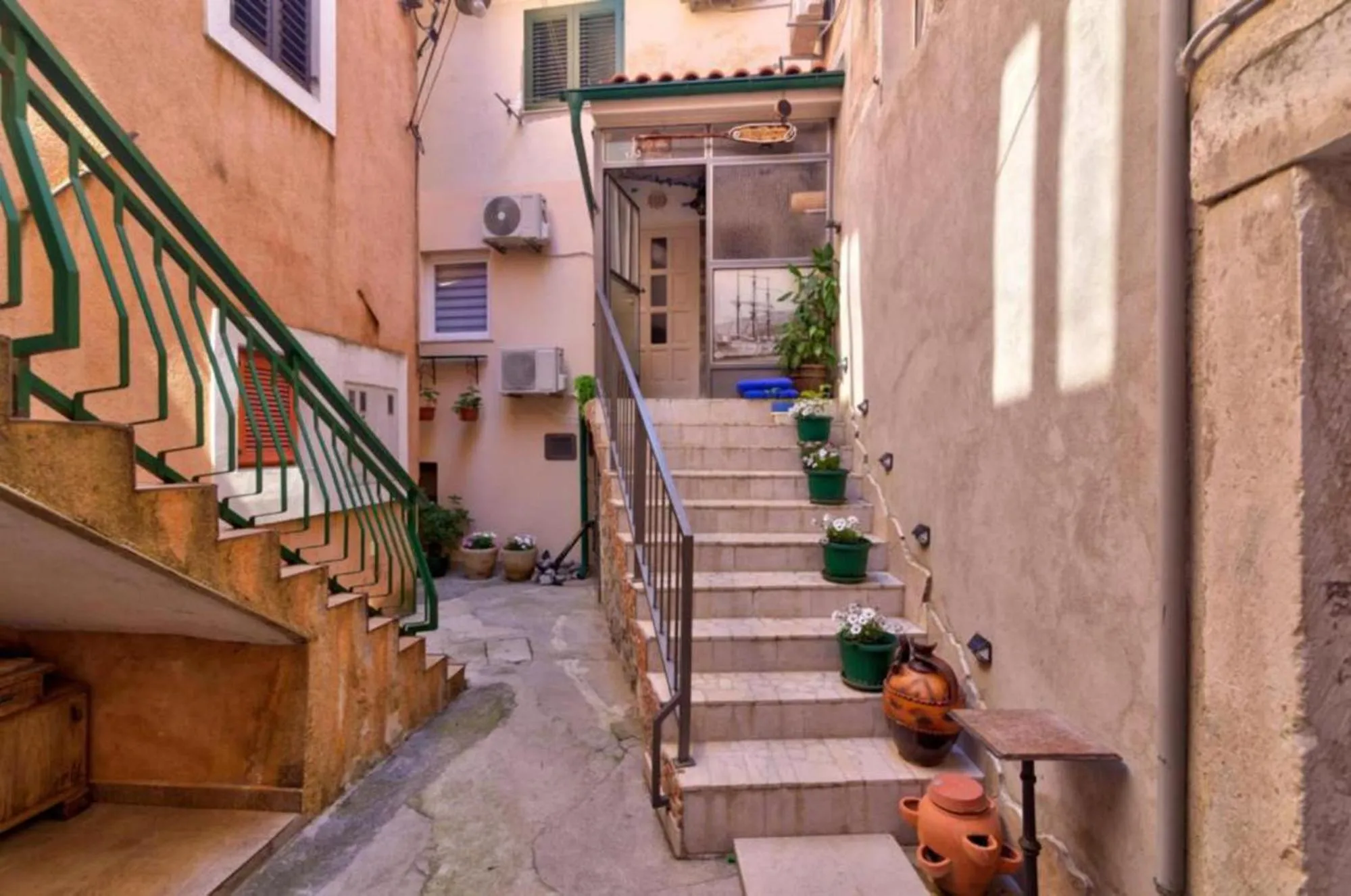 Property building in City Apartments & Studio App Frankopan