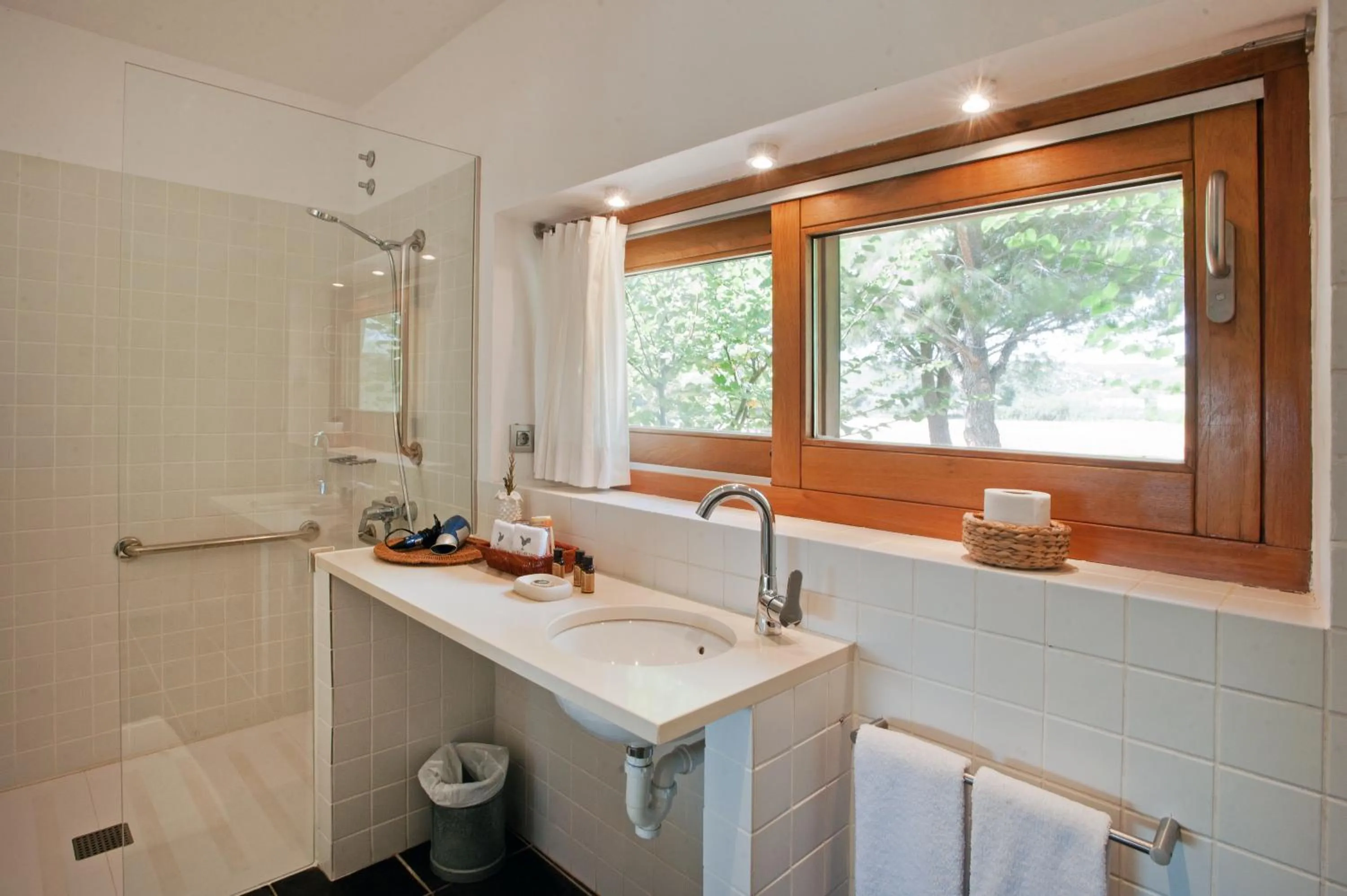 Shower in Mas Falgarona Hotel Boutique & SPA