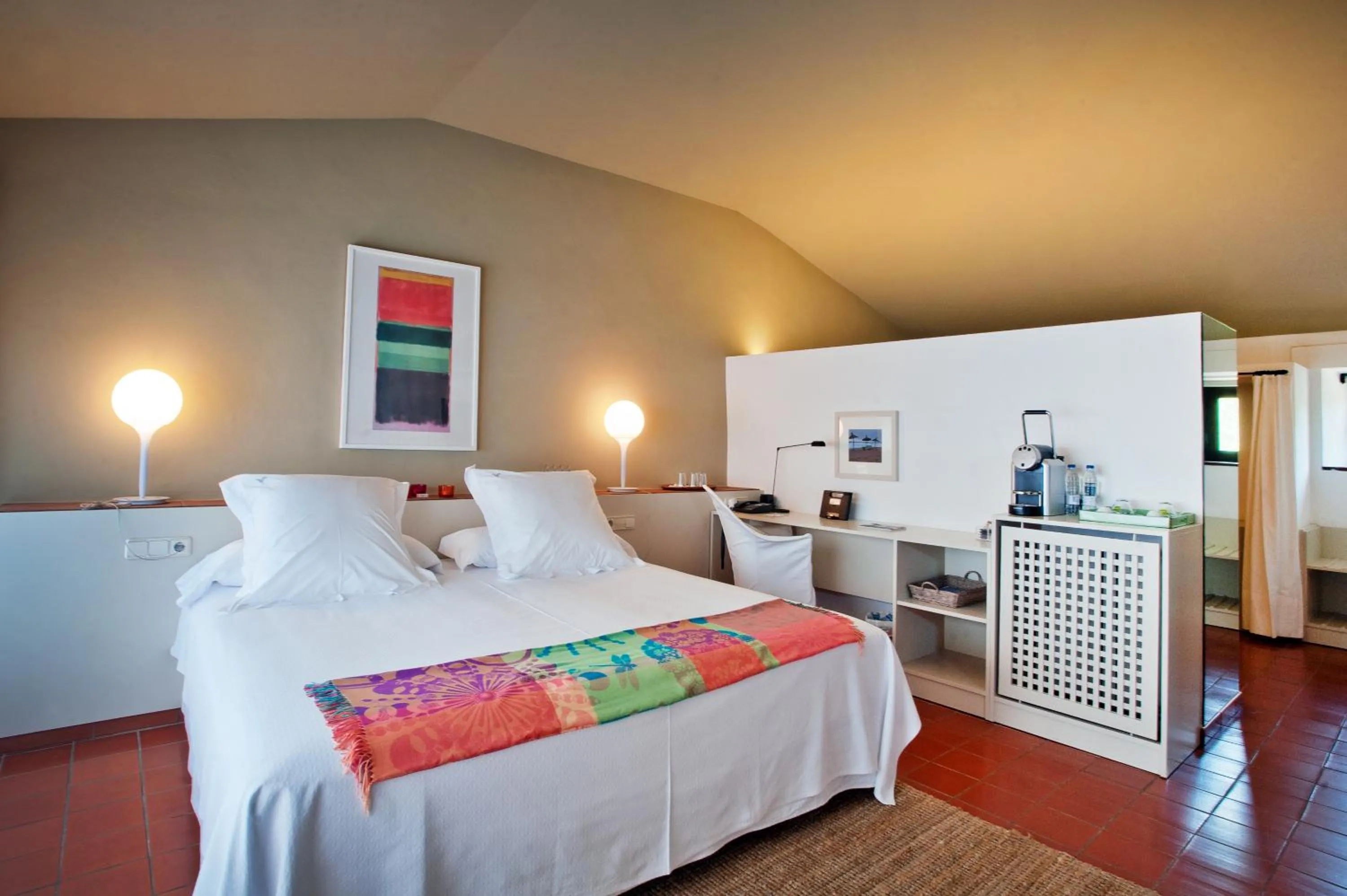 Bed in Mas Falgarona Hotel Boutique & SPA