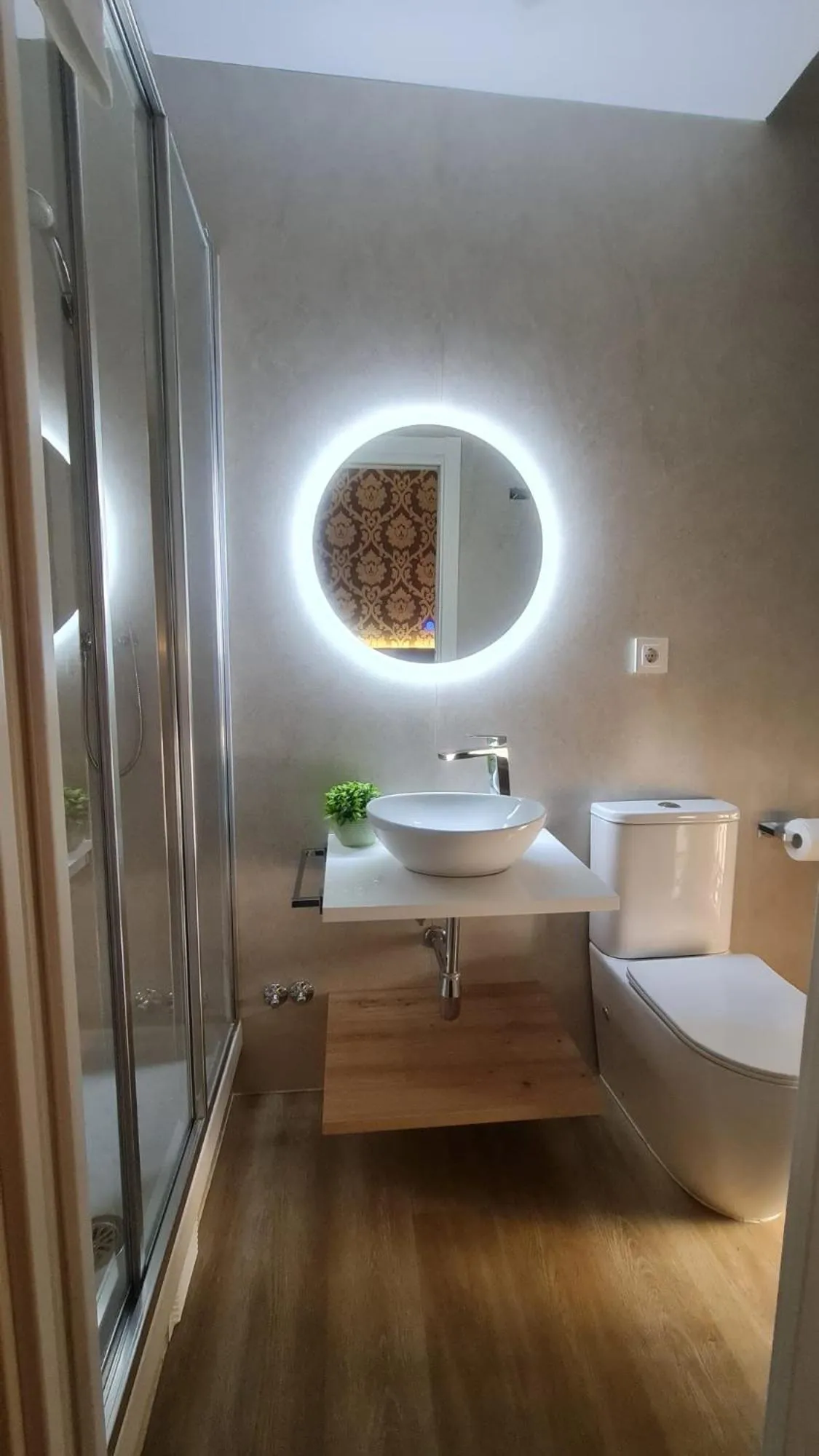 Bathroom in Hostal Atocha Almudena Martín