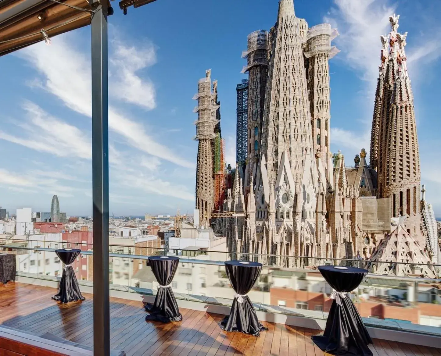 Property building in Sercotel Hotel Rosellon Property building in Sercotel Hotel Rosellon