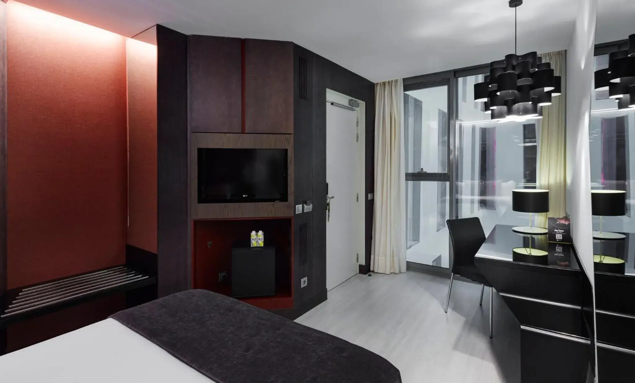 Photo of the whole room, Bed in Sercotel Hotel Rosellon Photo of the whole room, Bed in Sercotel Hotel Rosellon