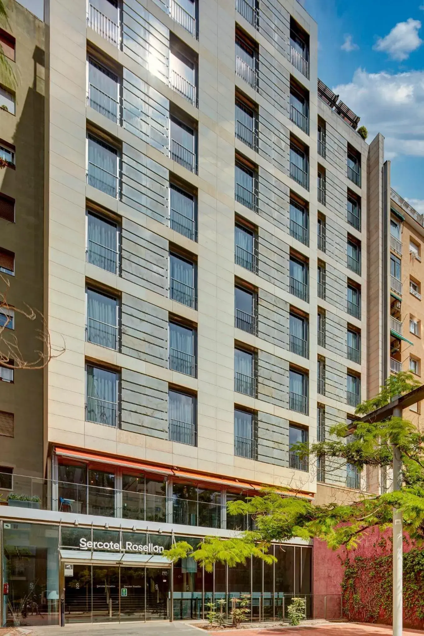 Facade/entrance in Sercotel Hotel Rosellon Facade/entrance in Sercotel Hotel Rosellon