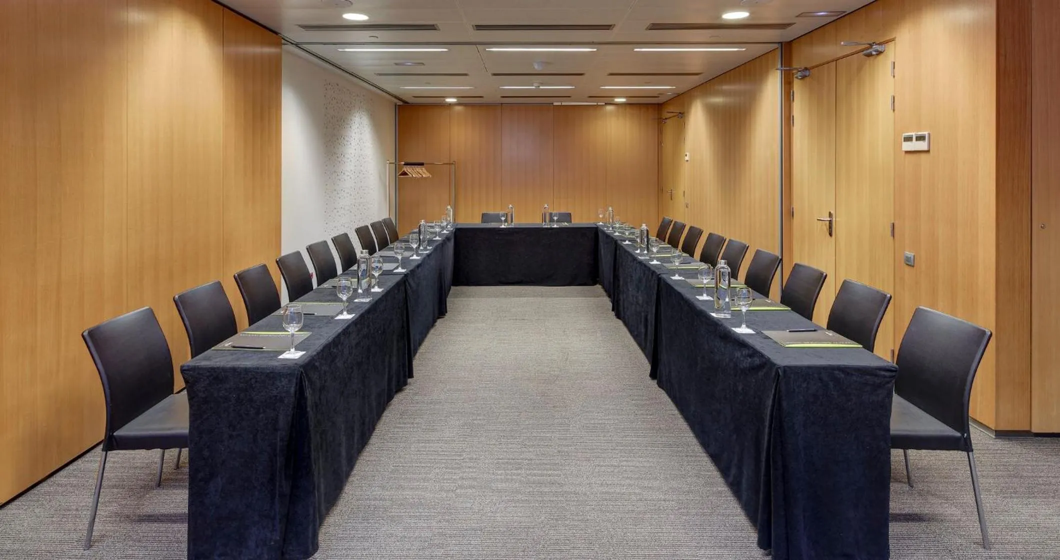 Meeting/conference room in Sercotel Hotel Rosellon