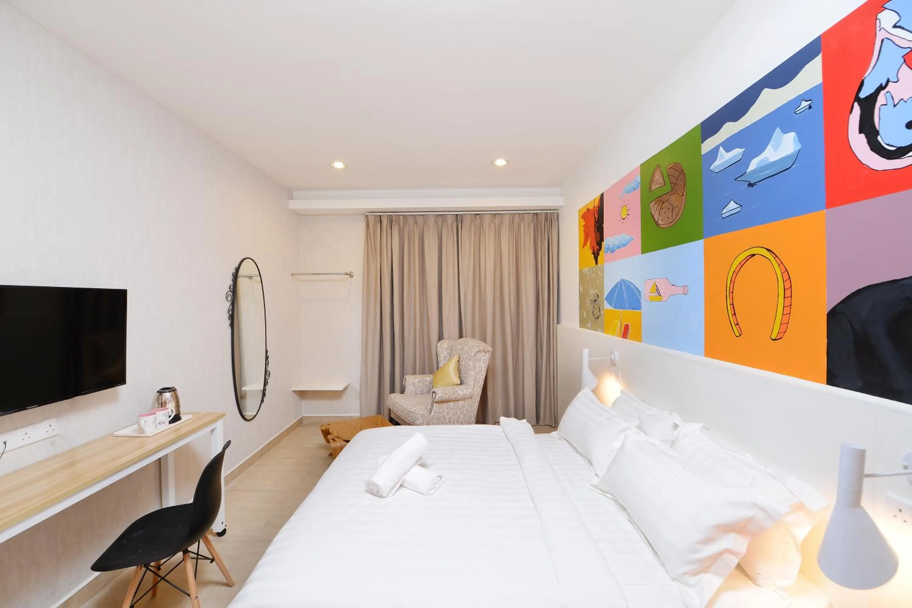 Photo of the whole room, Room Photo in Hotel de Art @ i-City