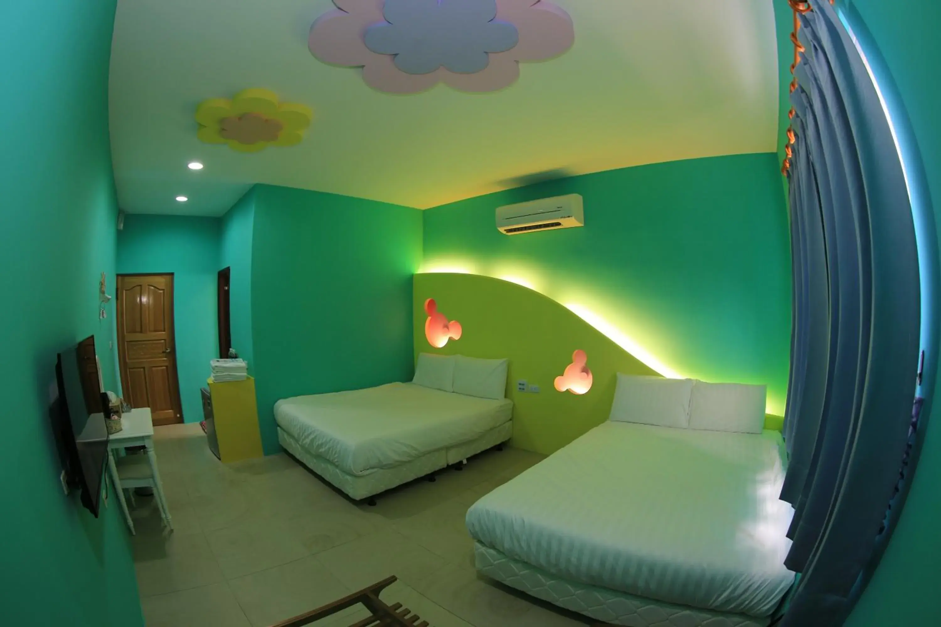 Standard Quadruple Room - single occupancy in Happy B&B Standard Quadruple Room - single occupancy in Happy B&B