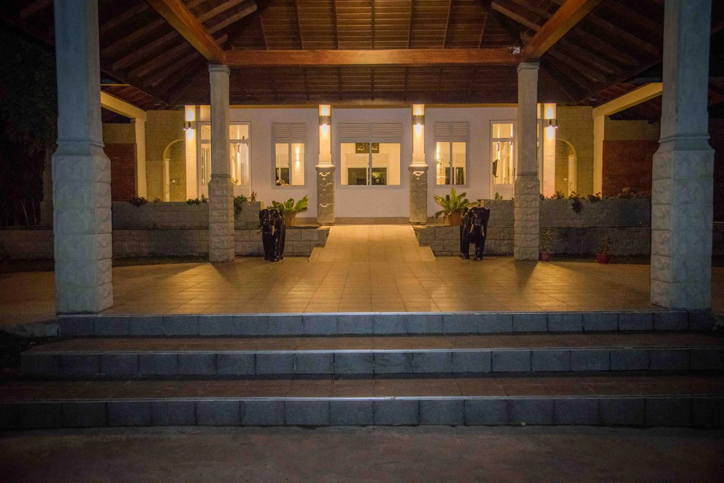 Lobby or reception in Sungreen Resort Habarana