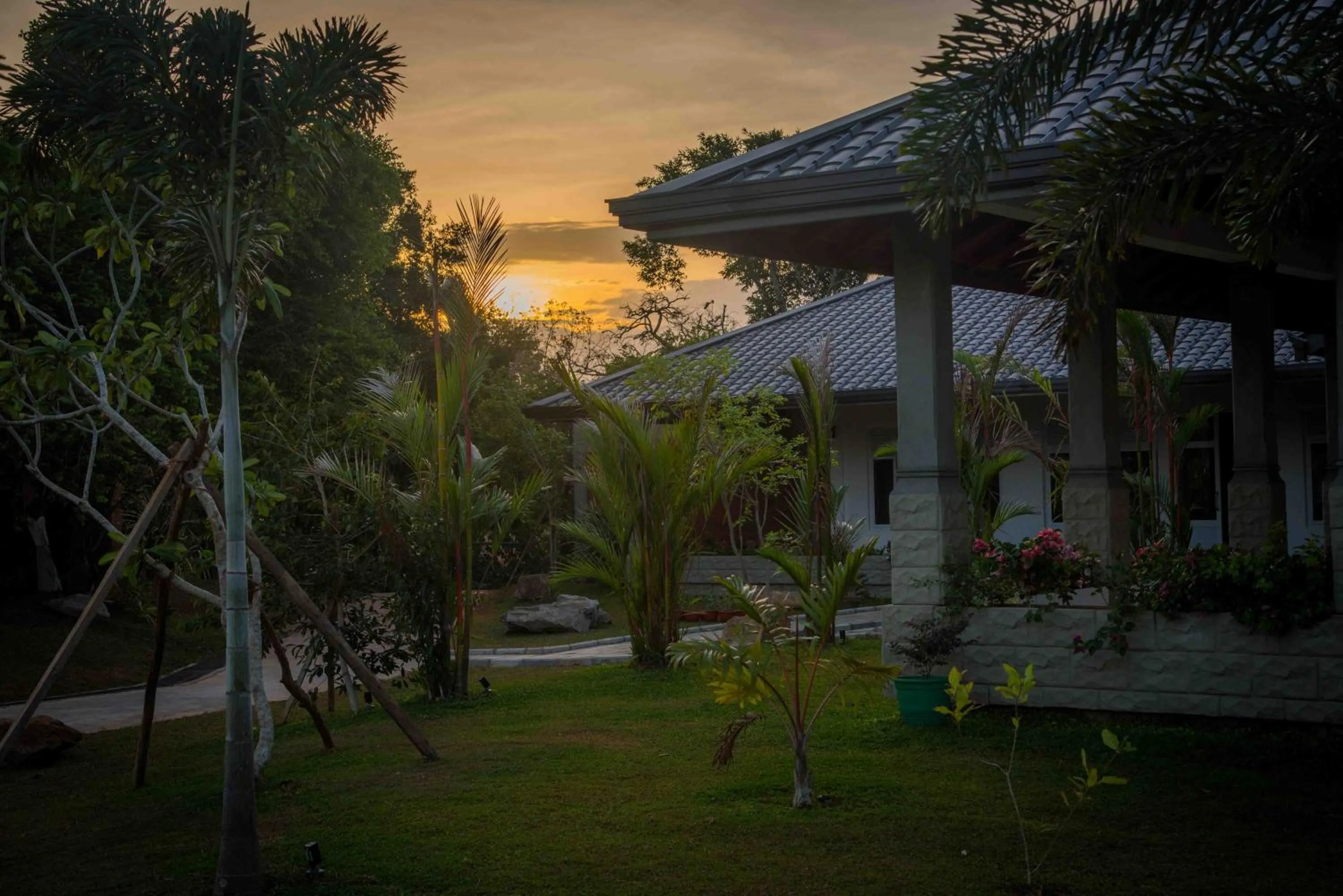 Garden in Sungreen Resort Habarana