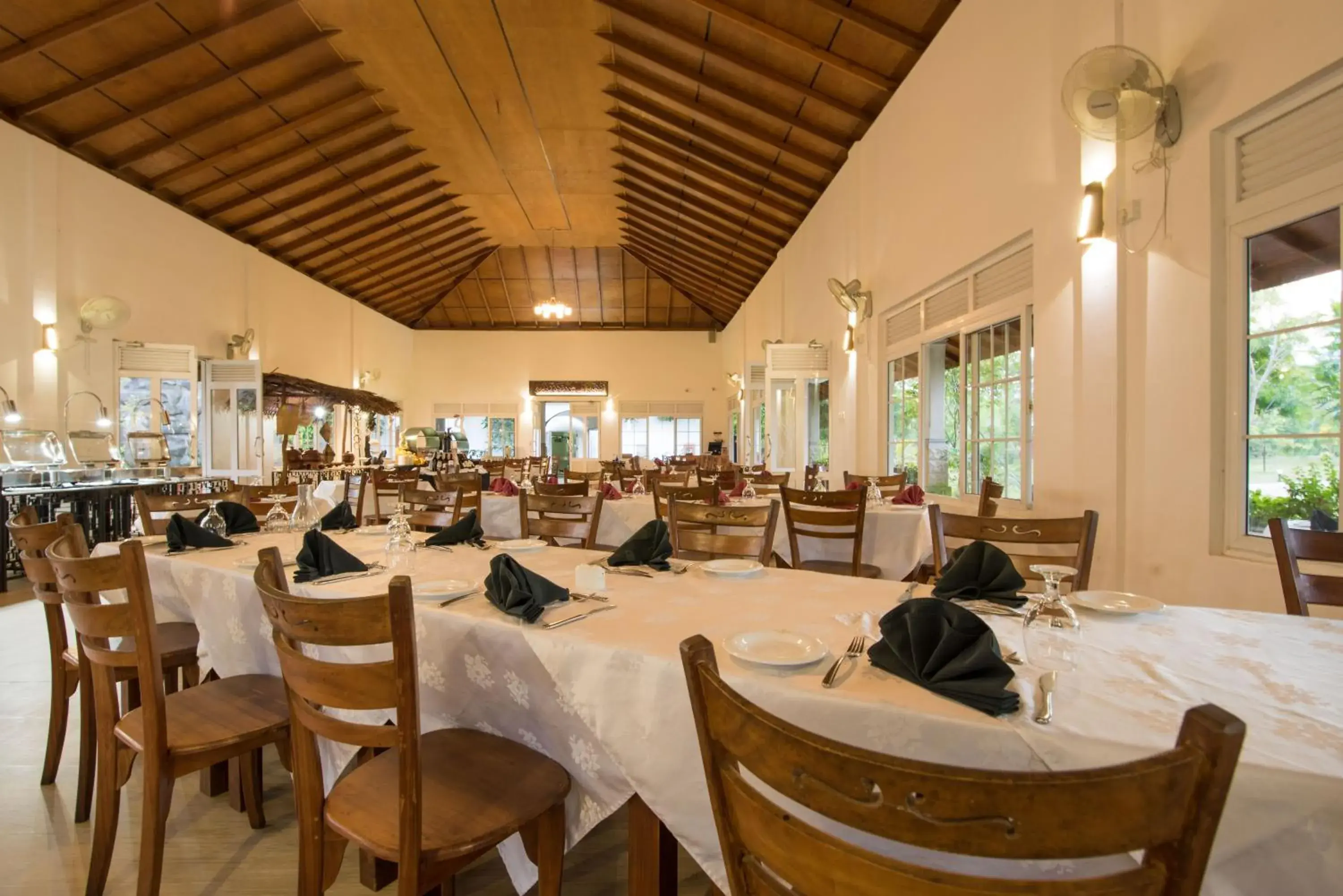 Restaurant/places to eat in Sungreen Resort Habarana Restaurant/places to eat in Sungreen Resort Habarana