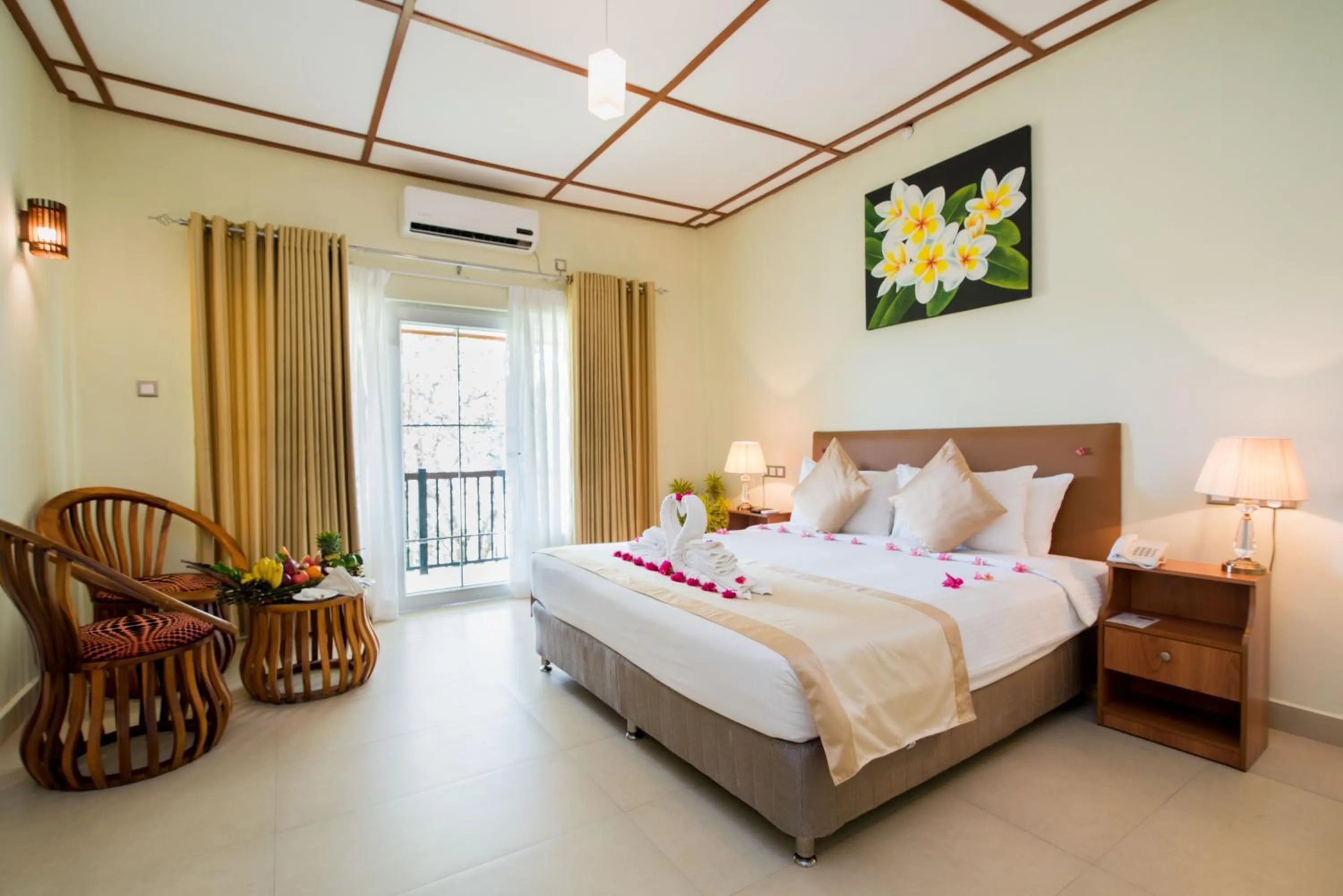 Photo of the whole room, Bed in Sungreen Resort Habarana