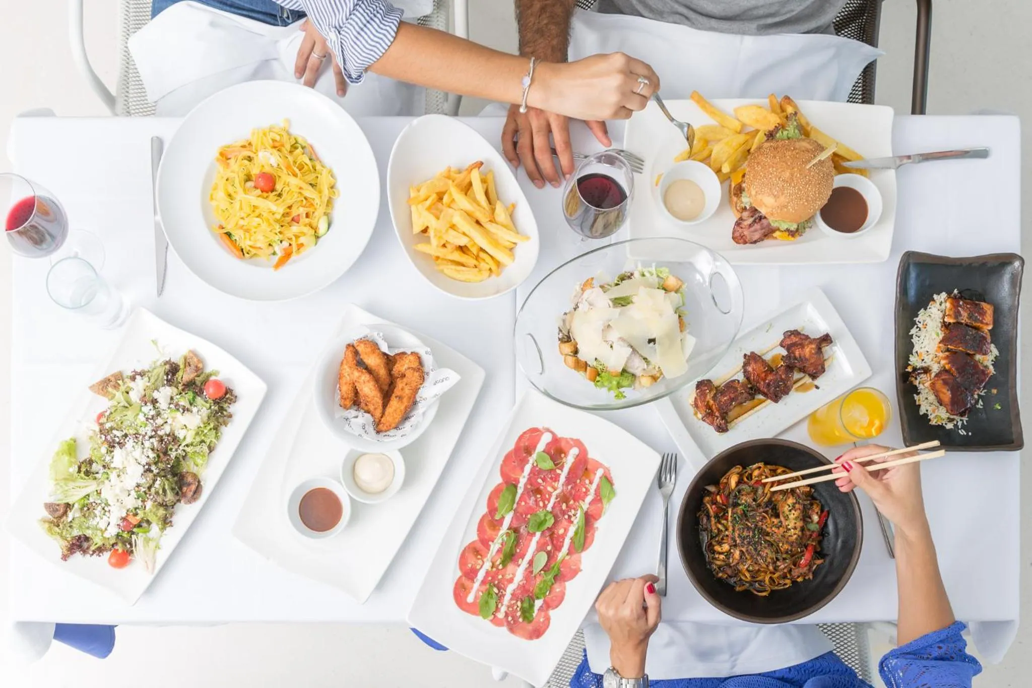 Food and drinks in Ebano Hotel Apartments & Spa