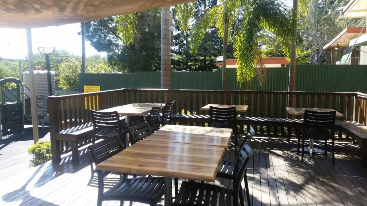 Property building in Gin Gin Budget Accommodation