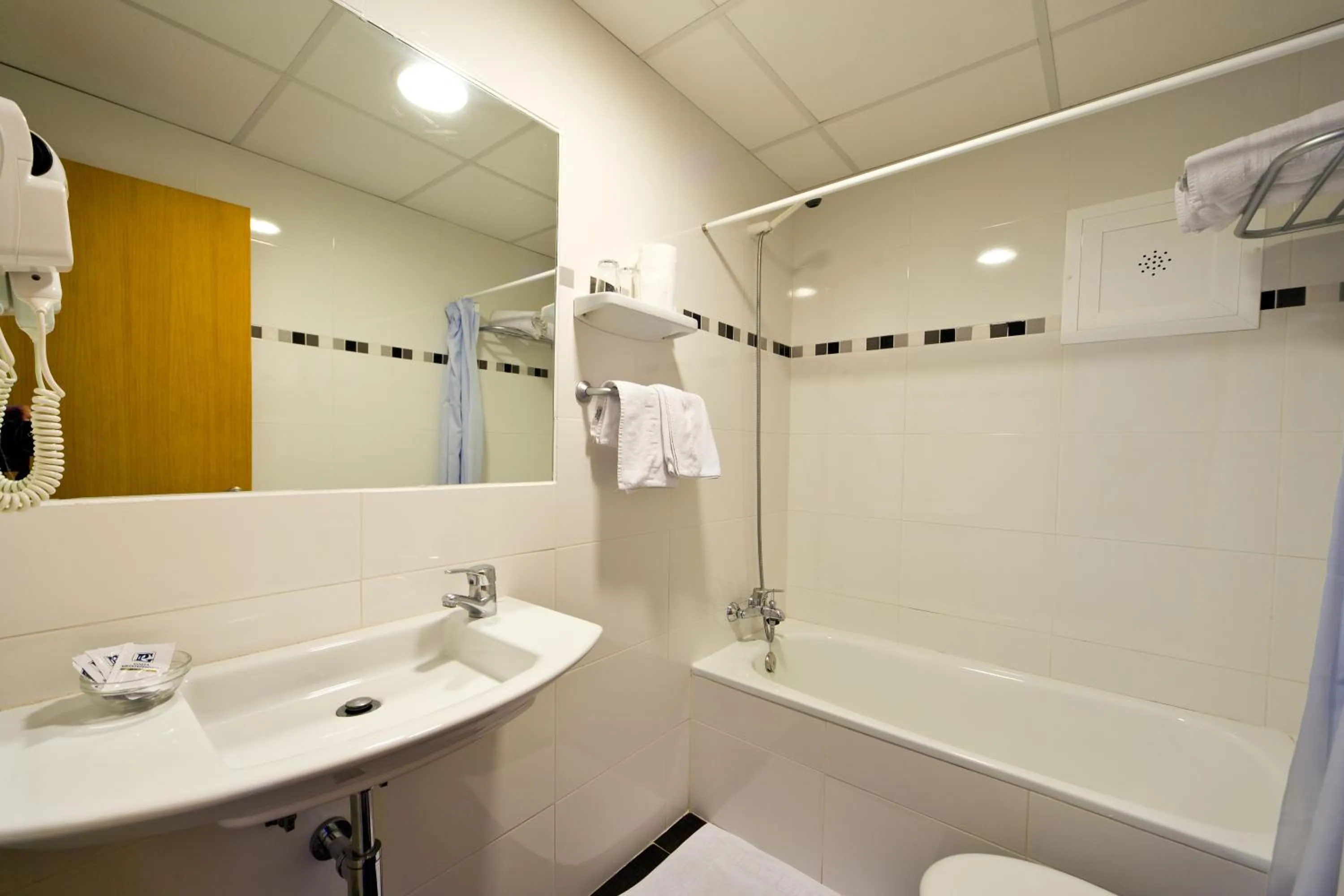 Bathroom in Hotel Costa Mediterraneo