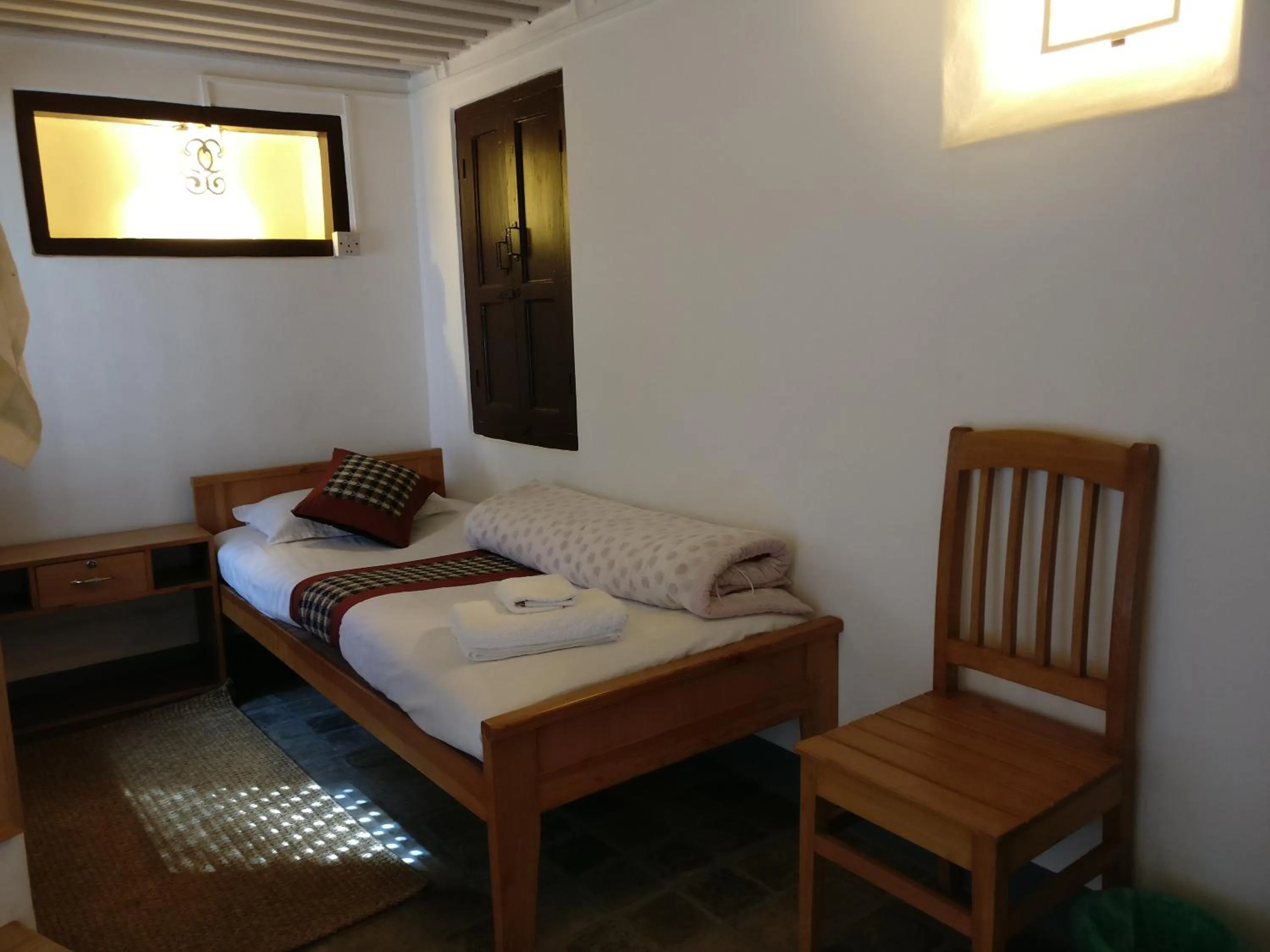 Twin Room with Shared Bathroom - single occupancy in Hiranya Guest House