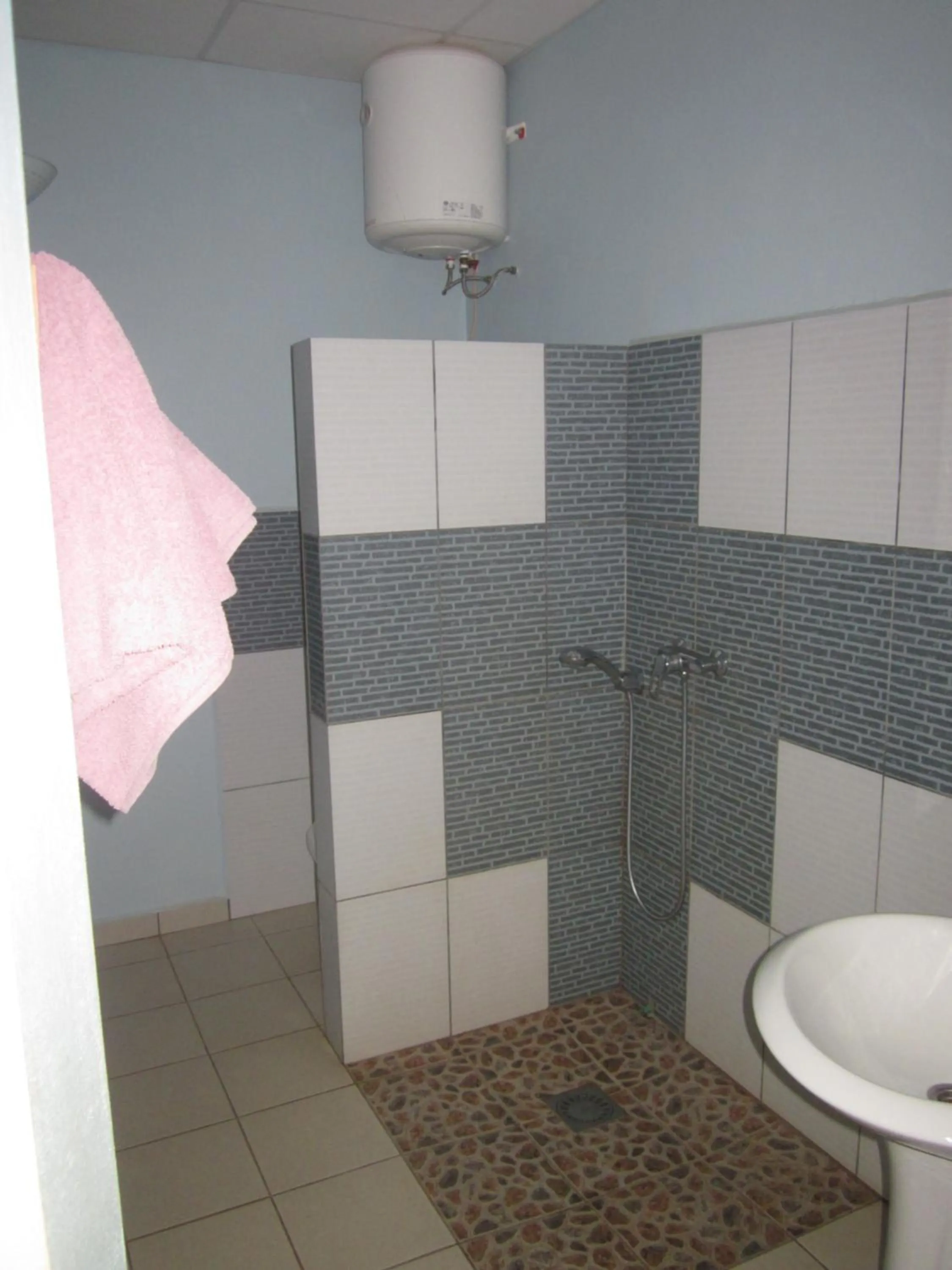 Toilet in Residence Kathyly