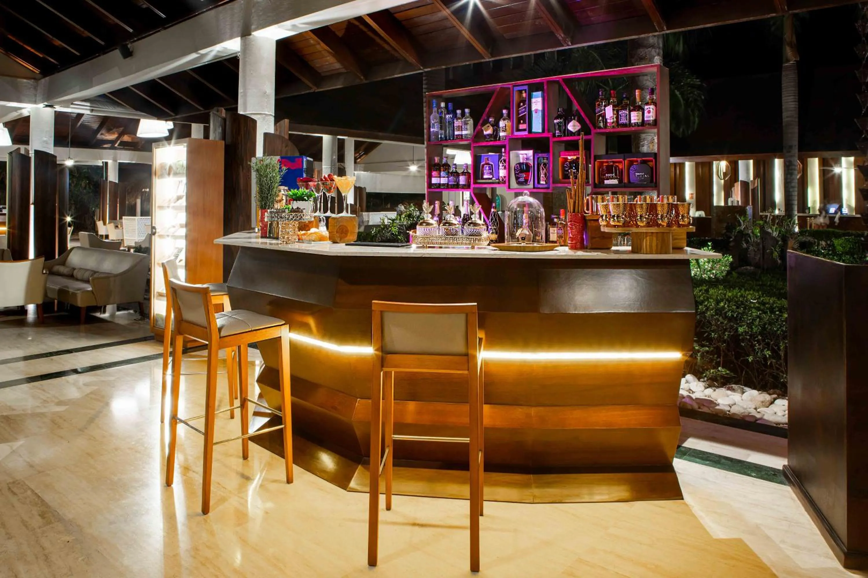 Lounge or bar in Grand Palladium Palace Resort Spa & Casino - All Inclusive