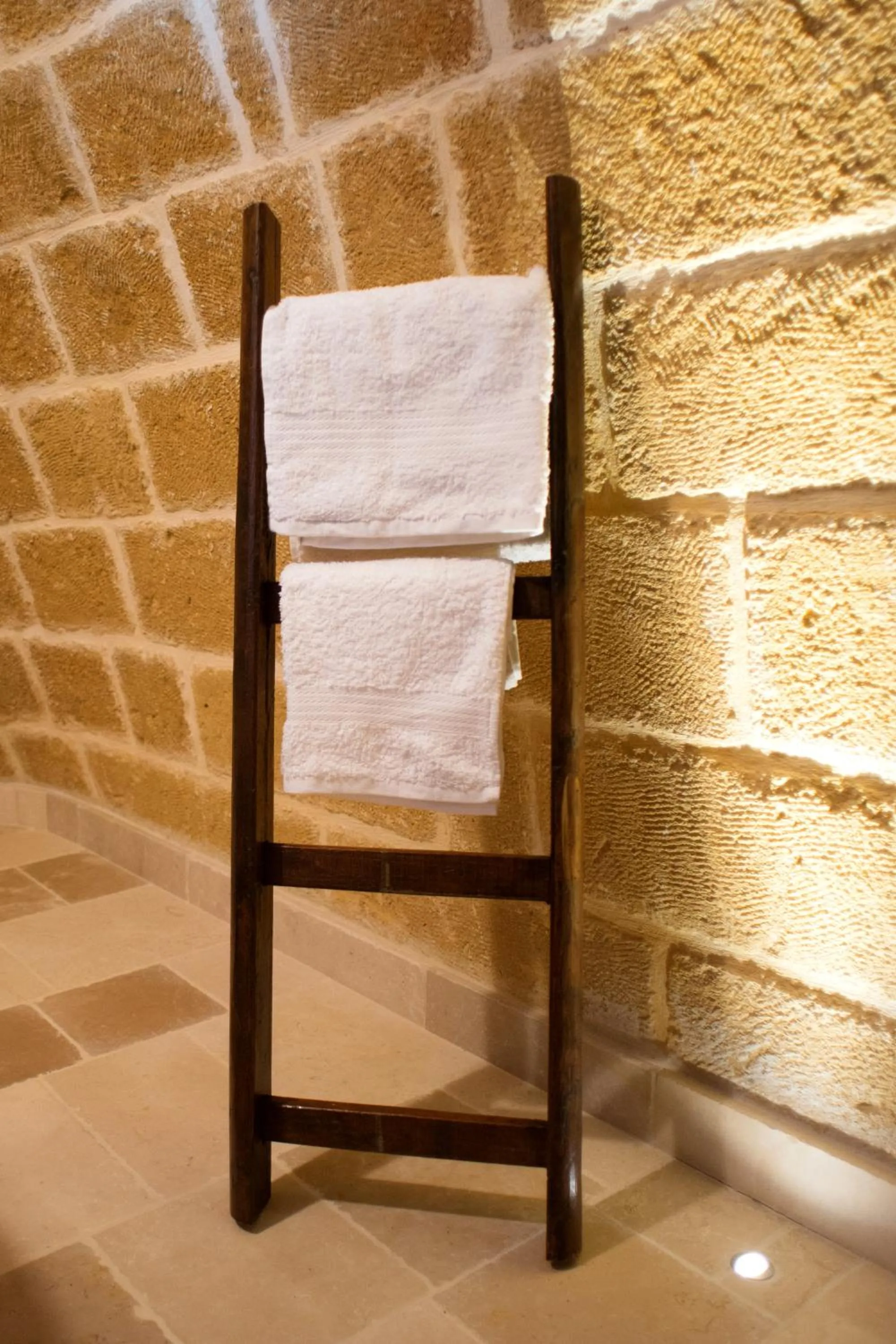 Bathroom in Grandi Trulli Bed & Breakfast