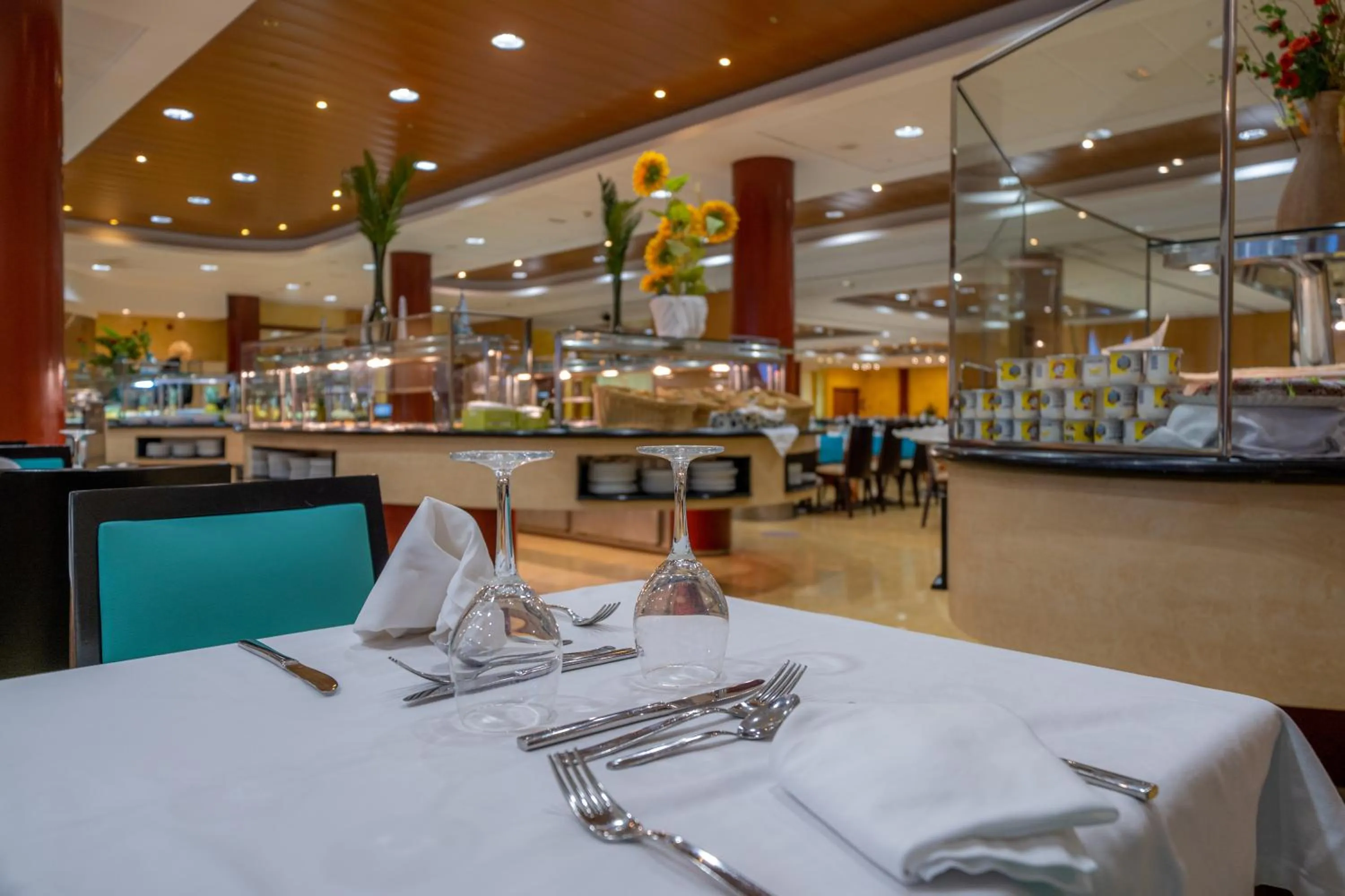 Restaurant/places to eat in Hotel Blaumar