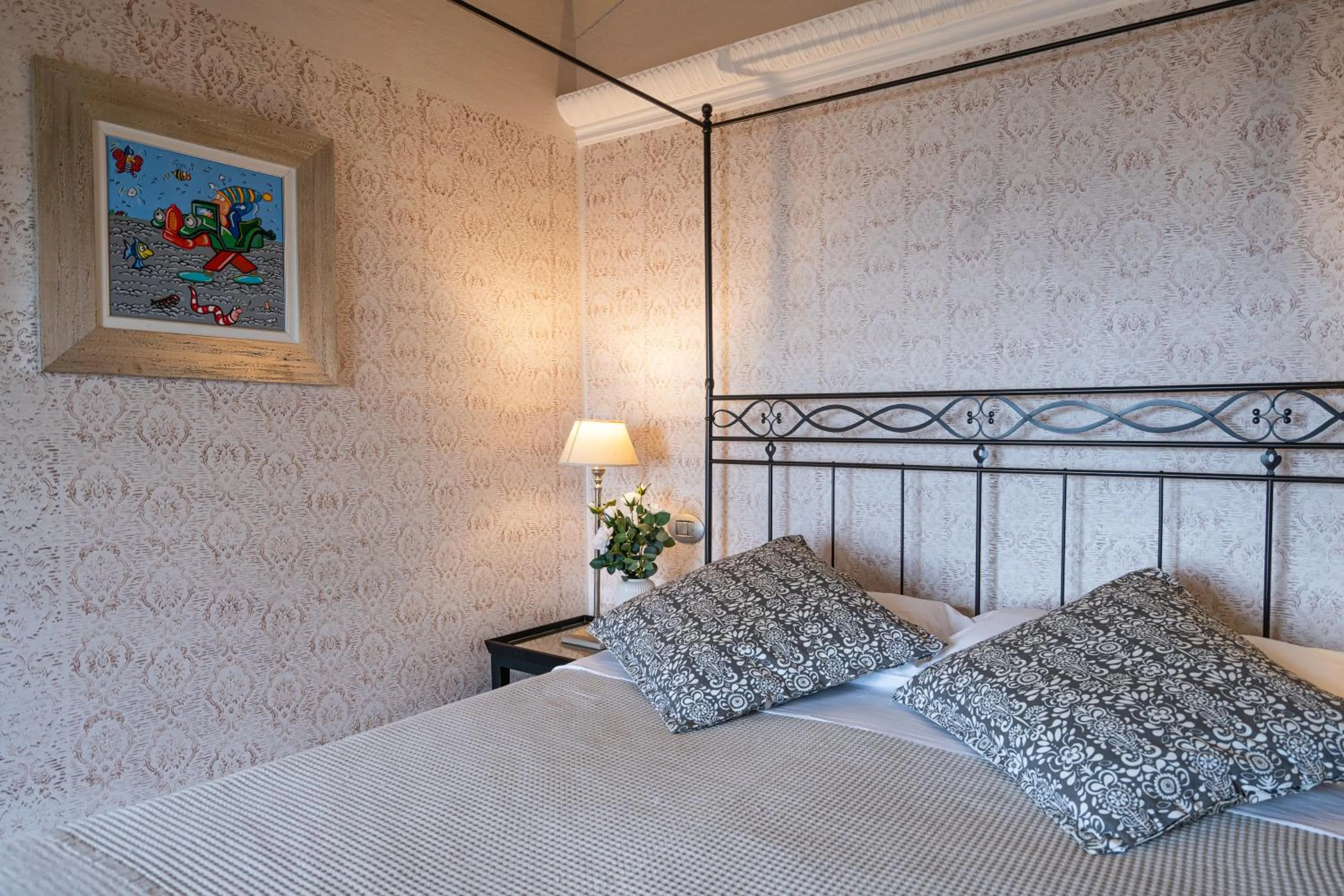 Photo of the whole room, Bed in La Lisca