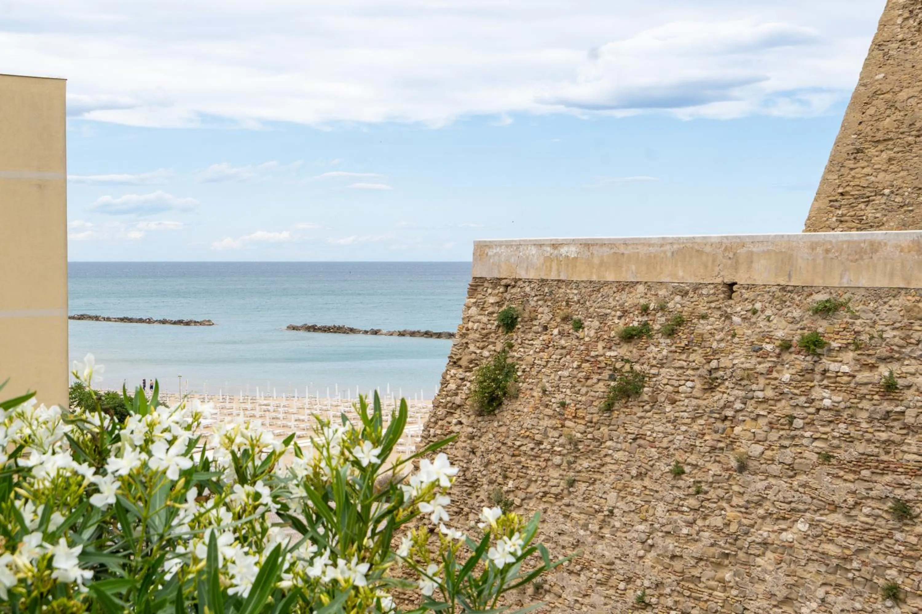 Nearby landmark in La Lisca