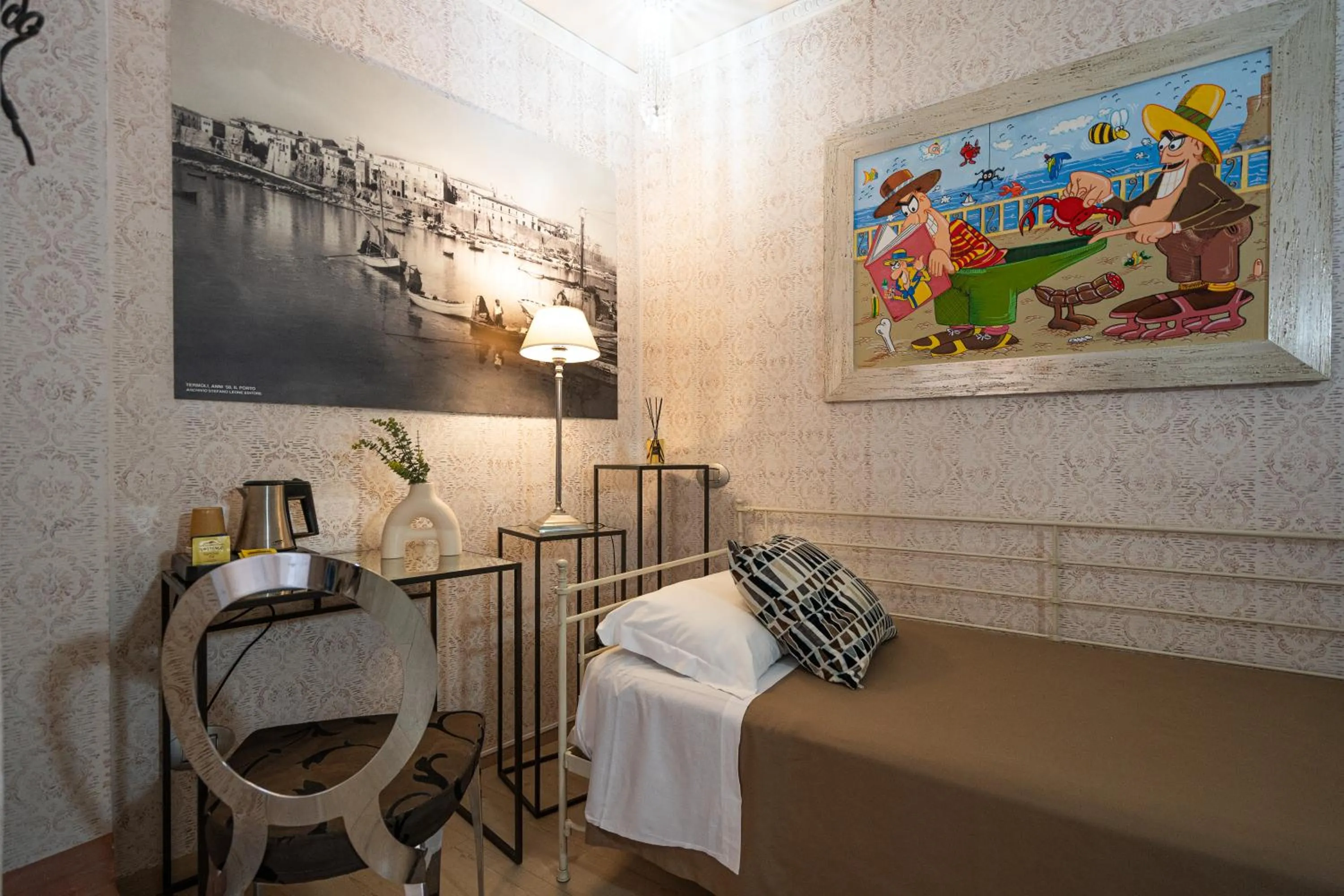 Photo of the whole room in La Lisca