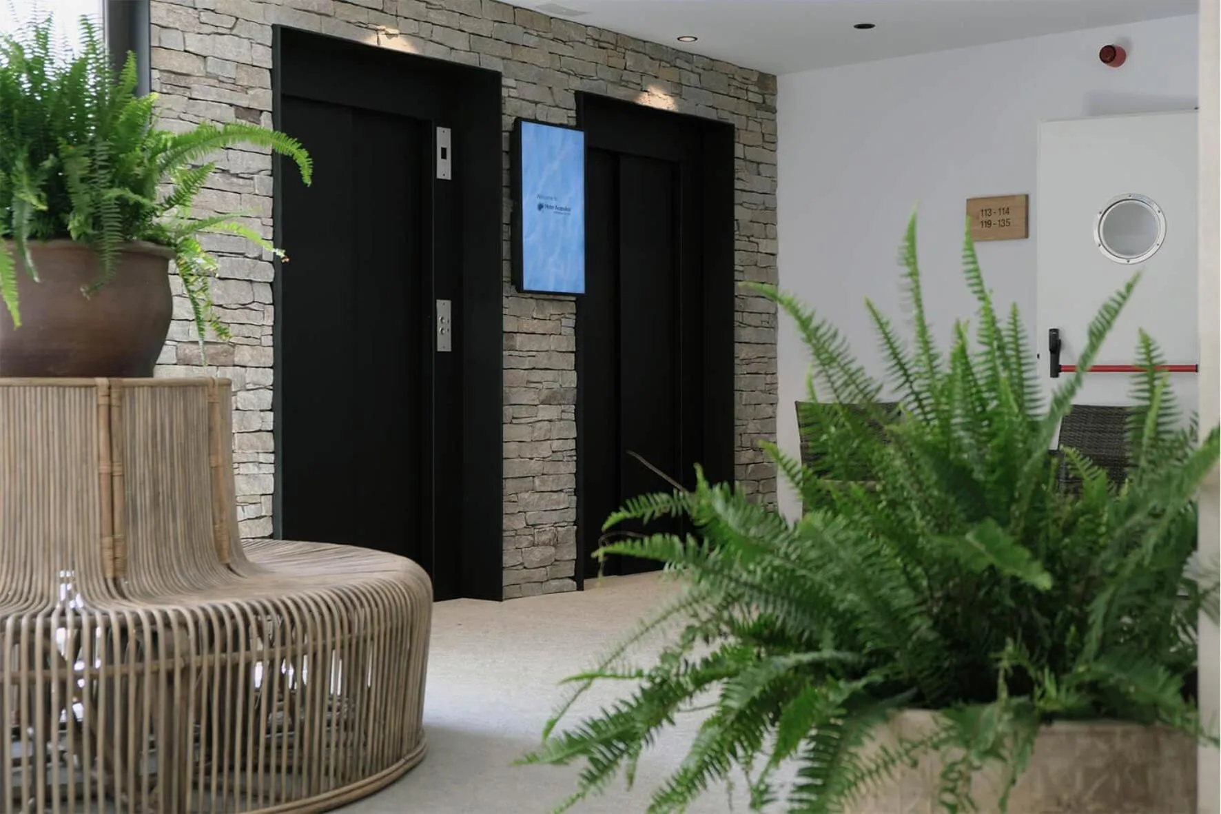 Day in Hotel Acapulco