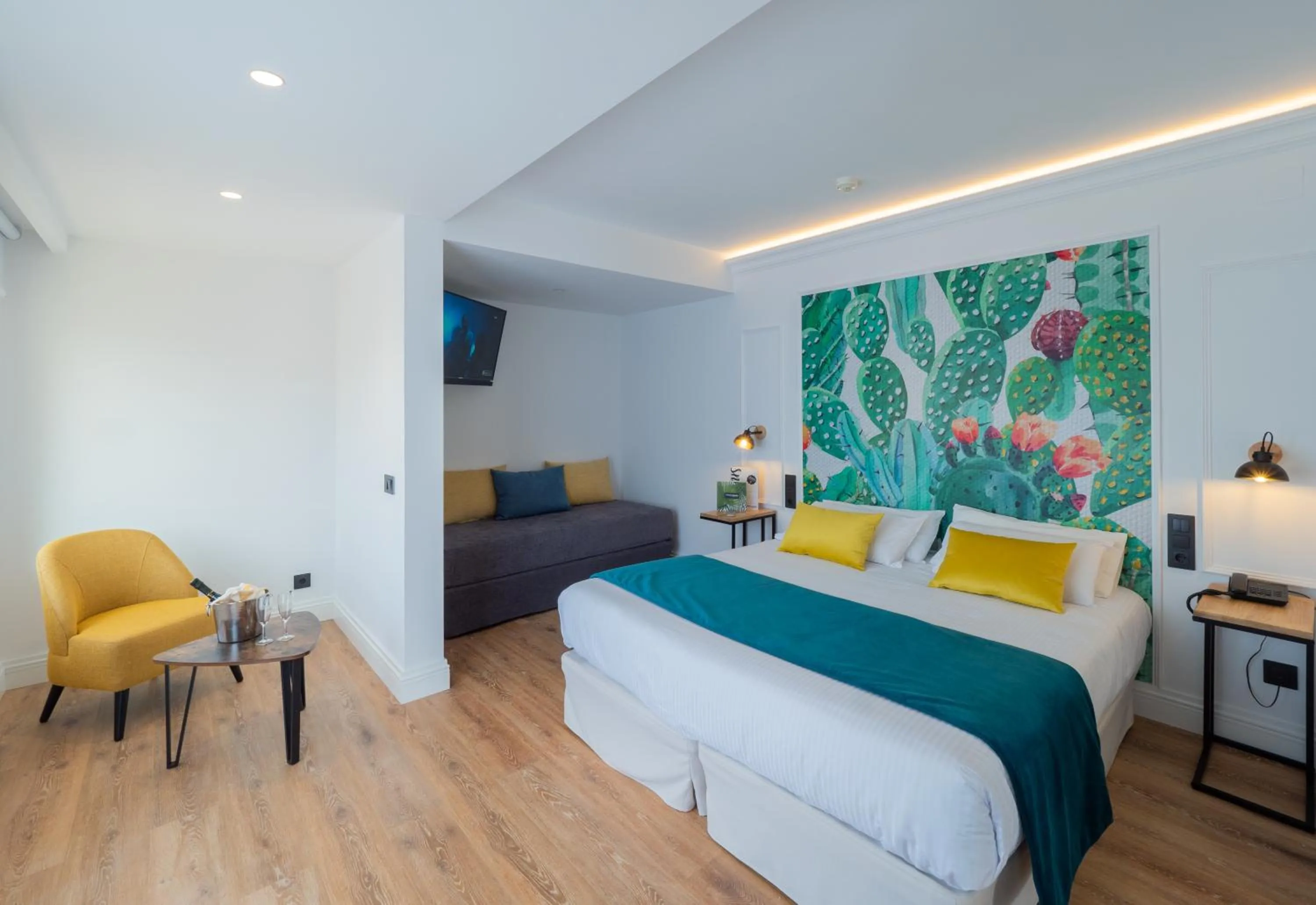 Bed in Hotel Acapulco