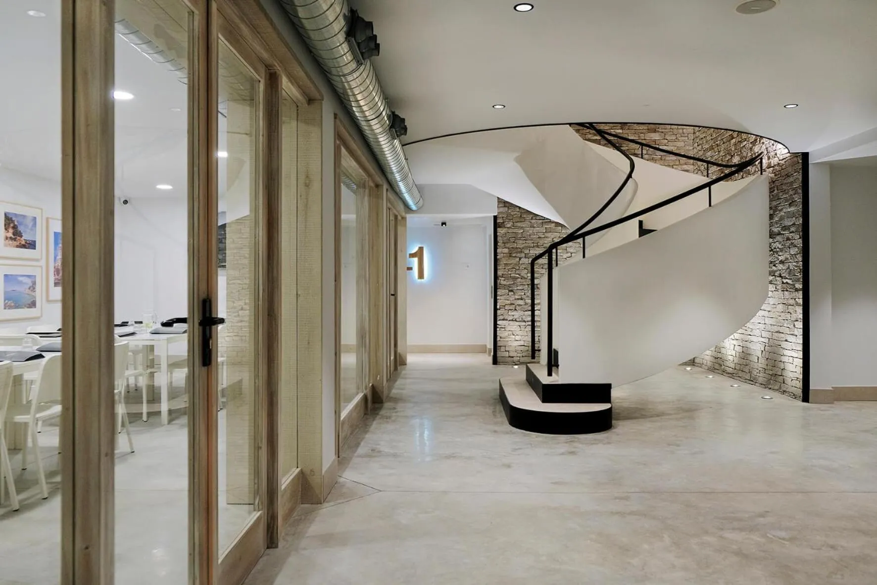 Communal lounge/ TV room in Hotel Acapulco