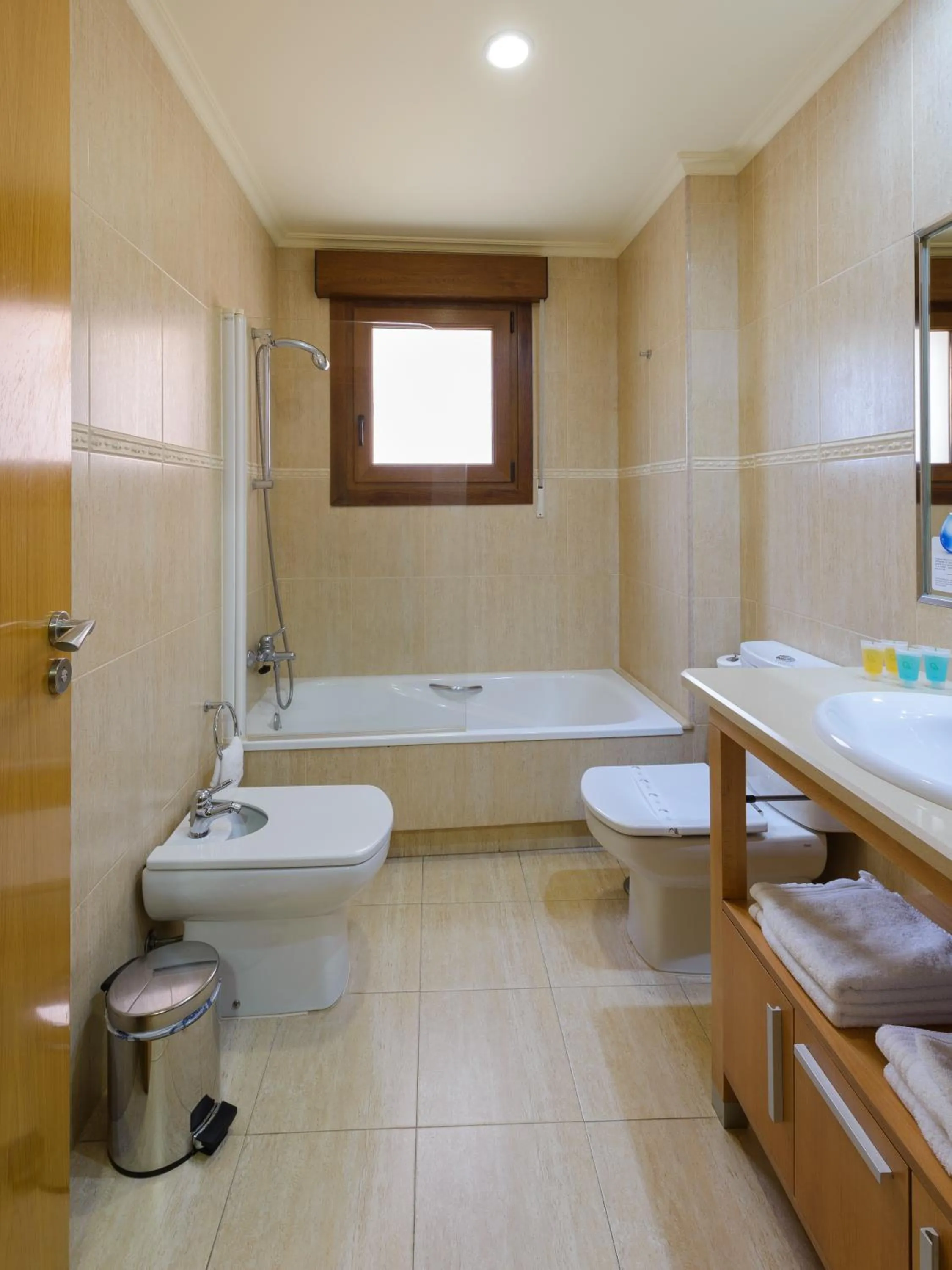 Bathroom in Apartamentos Trisquel
