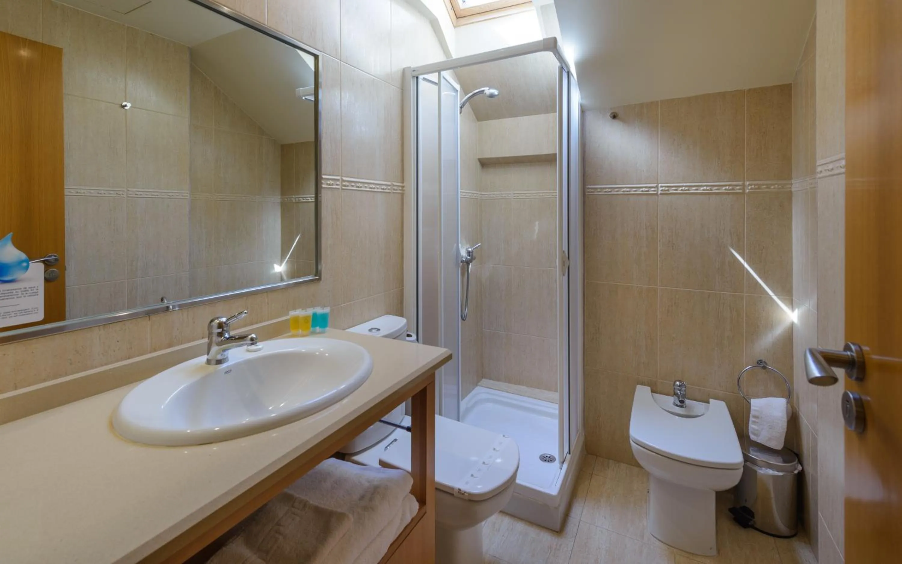 Shower in Apartamentos Trisquel