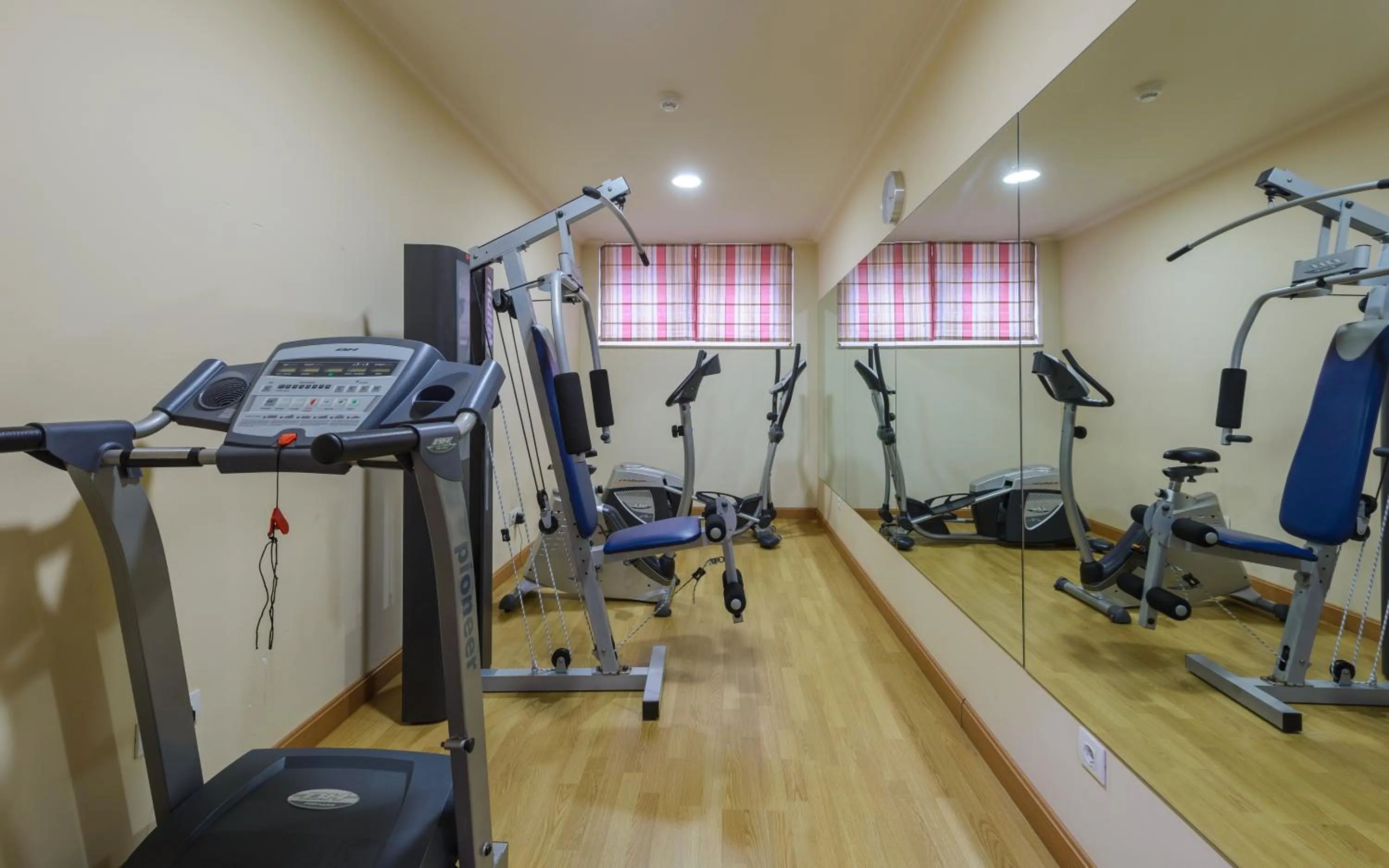 Fitness centre/facilities in Apartamentos Trisquel