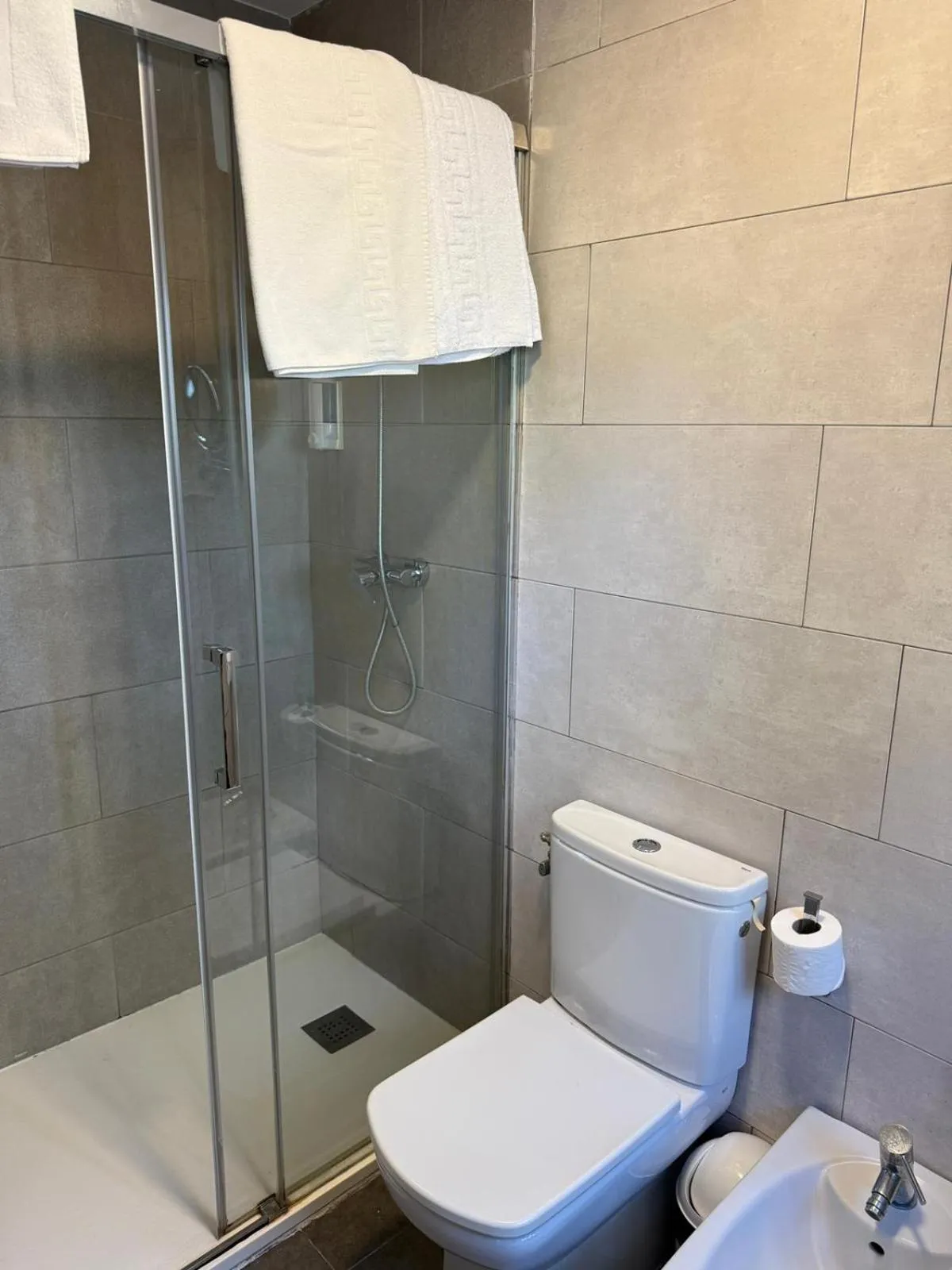 Bathroom in Hotel 170