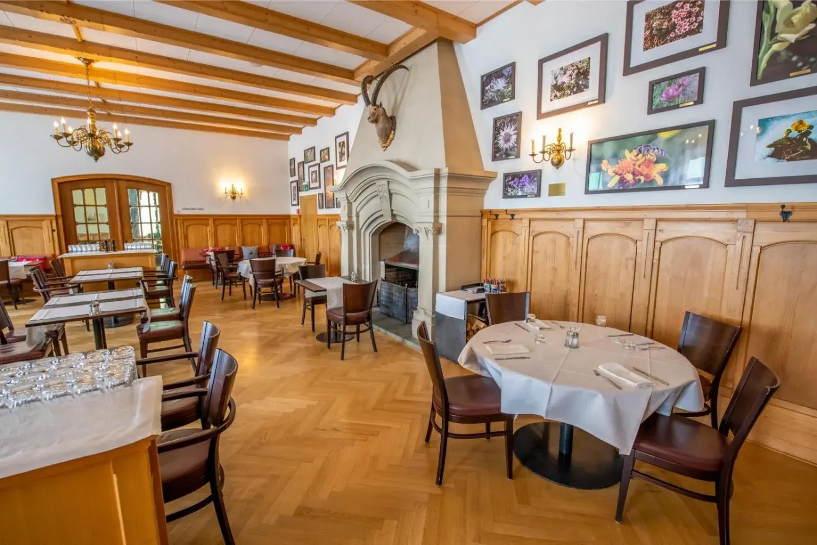 Restaurant/places to eat in Hotel Pilatus-Kulm Restaurant/places to eat in Hotel Pilatus-Kulm