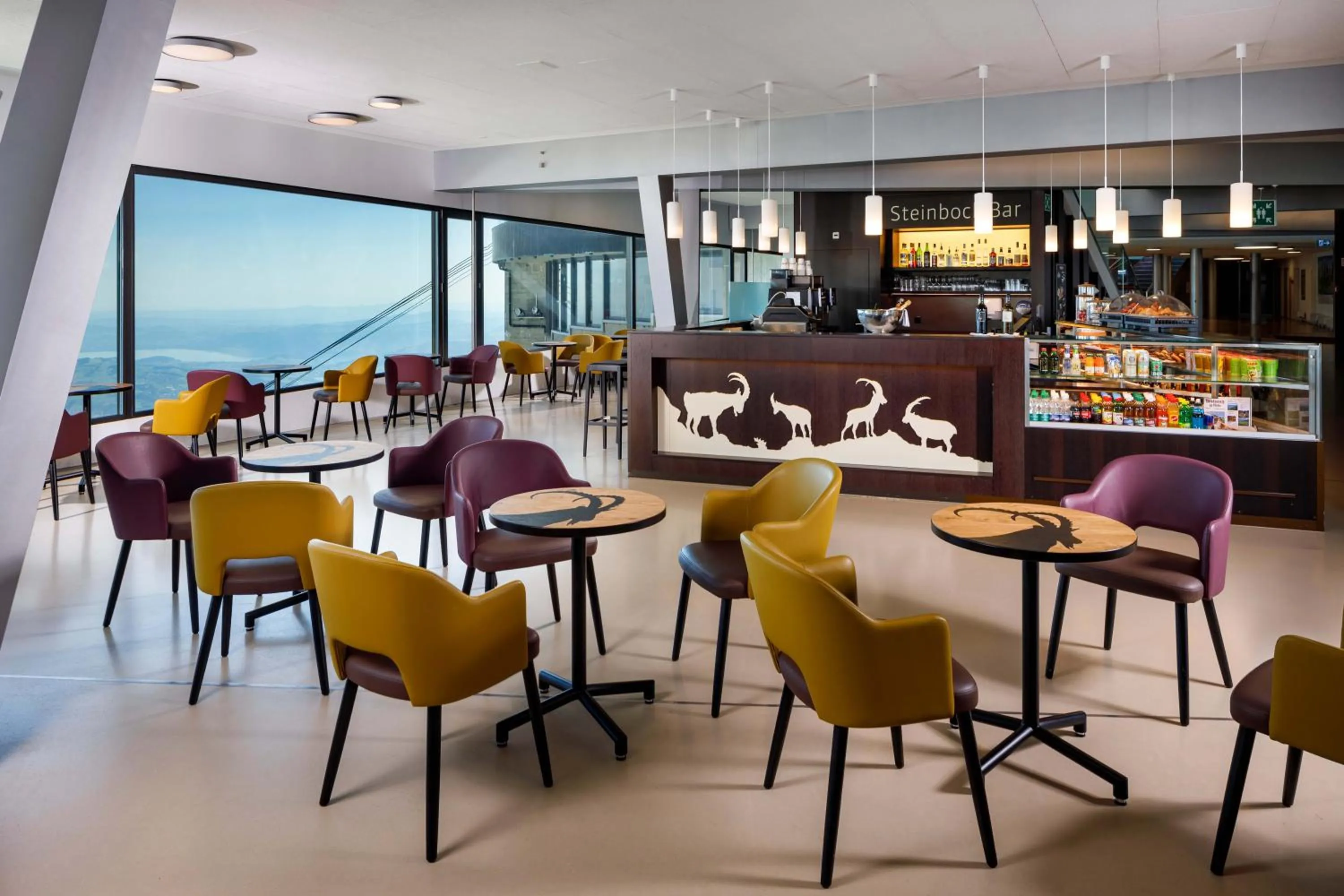 Lounge or bar in Hotel Pilatus-Kulm