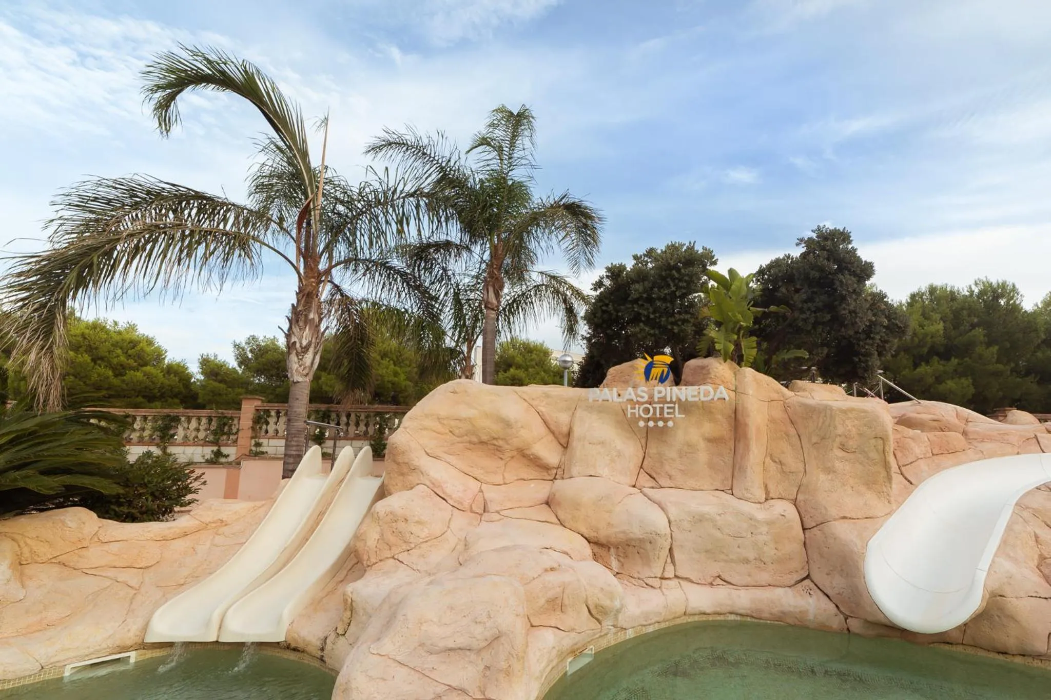 Aqua park in Palas Pineda