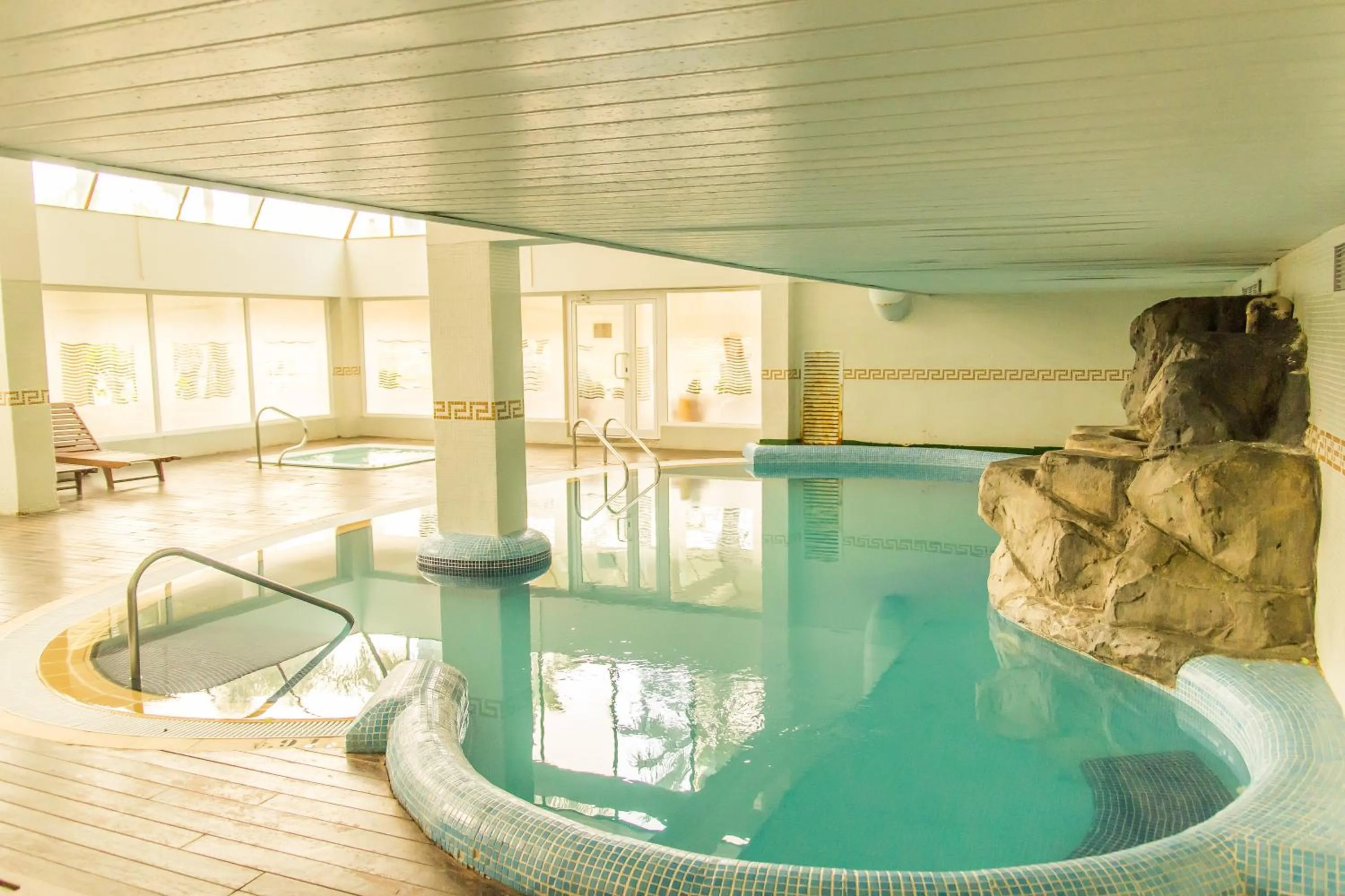 Swimming pool in Palas Pineda