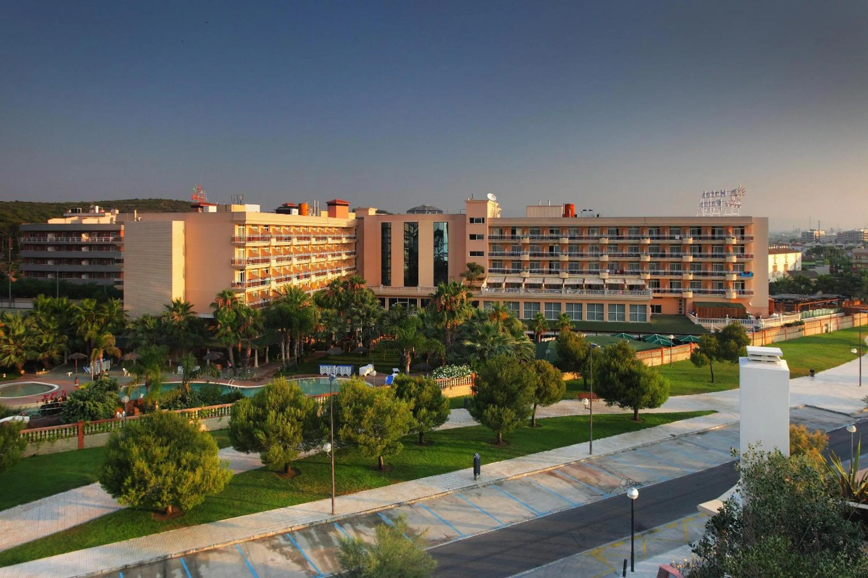 Property building in Palas Pineda