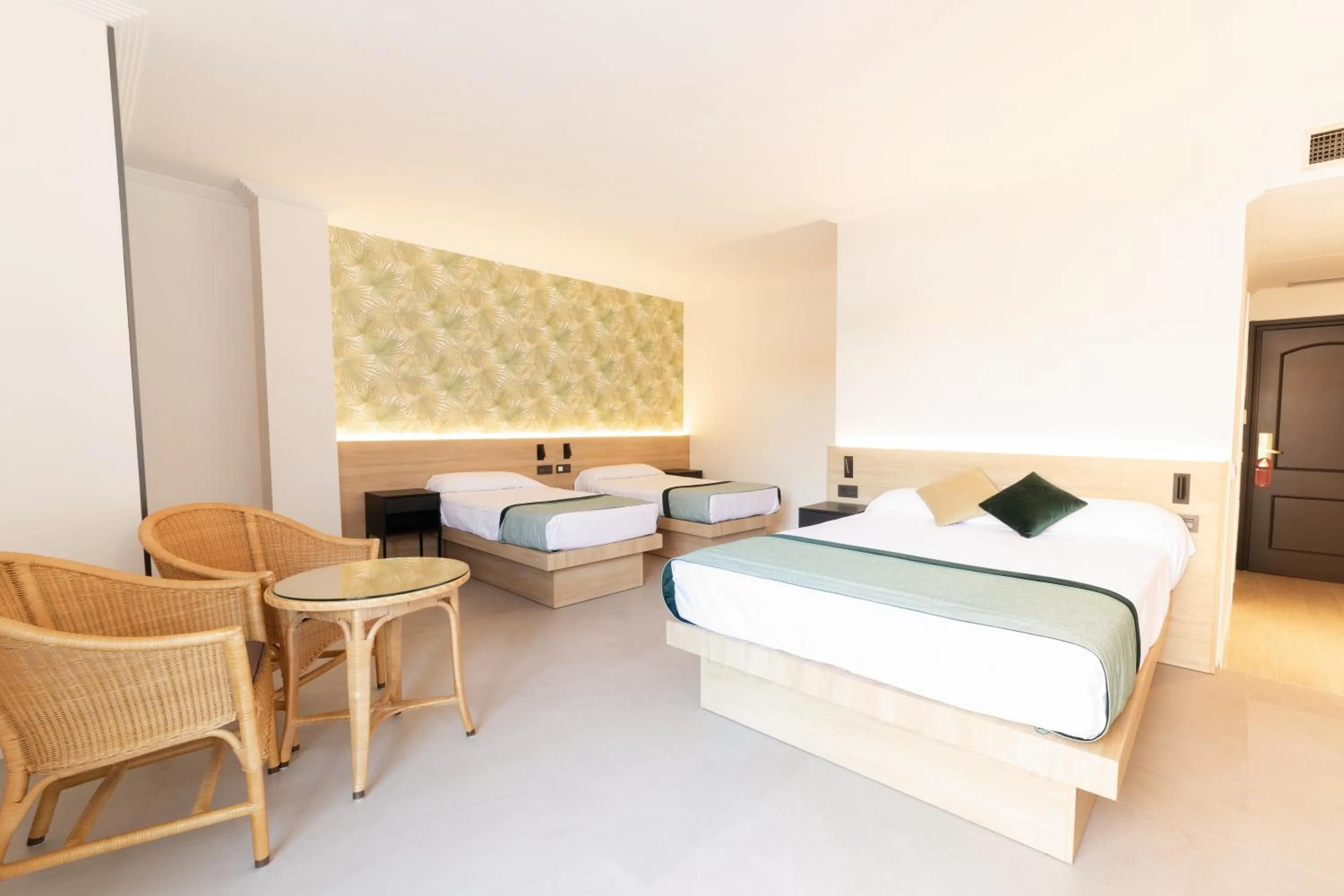 Bedroom, Bed in Palas Pineda