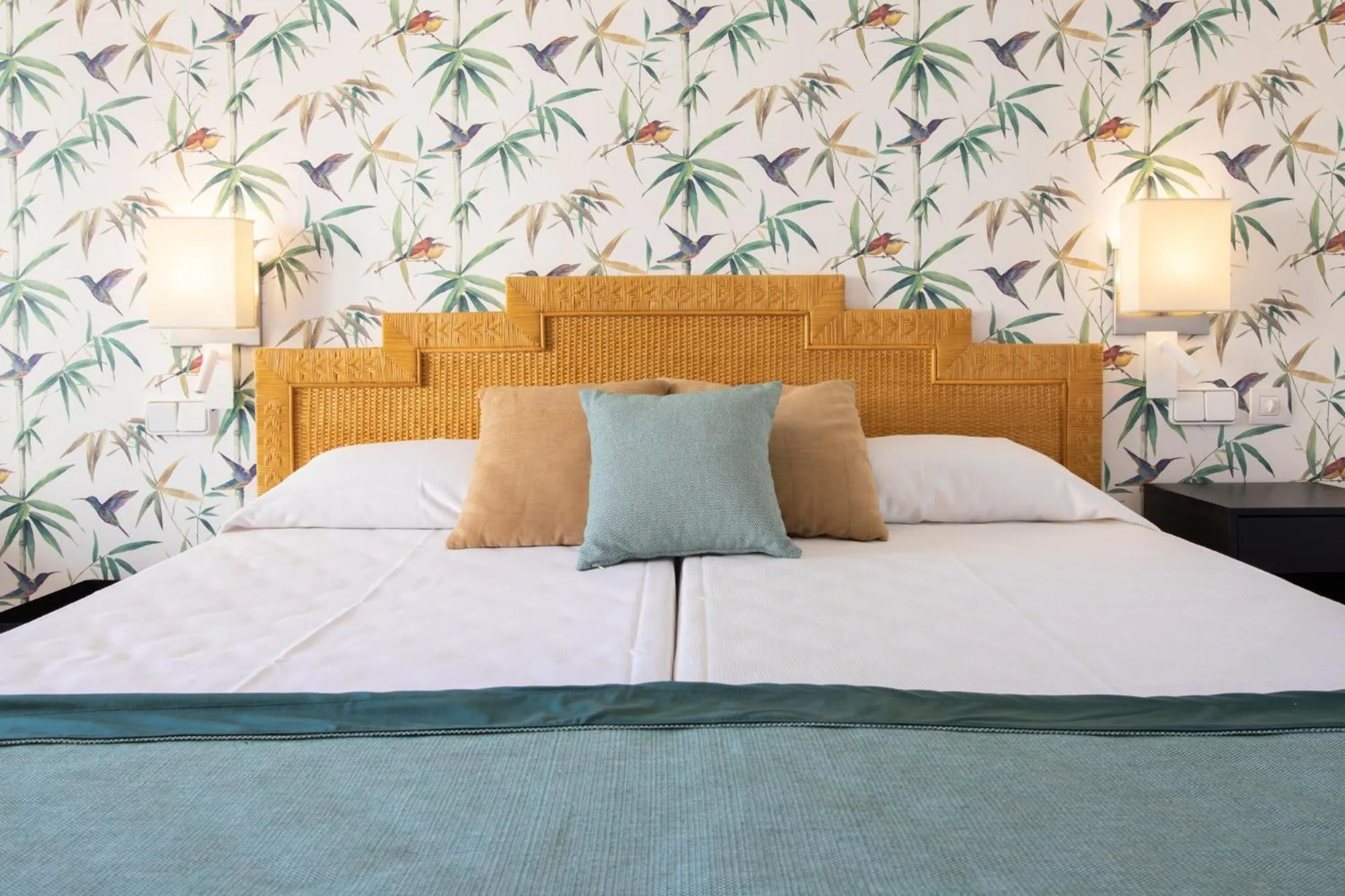 Photo of the whole room, Bed in Palas Pineda