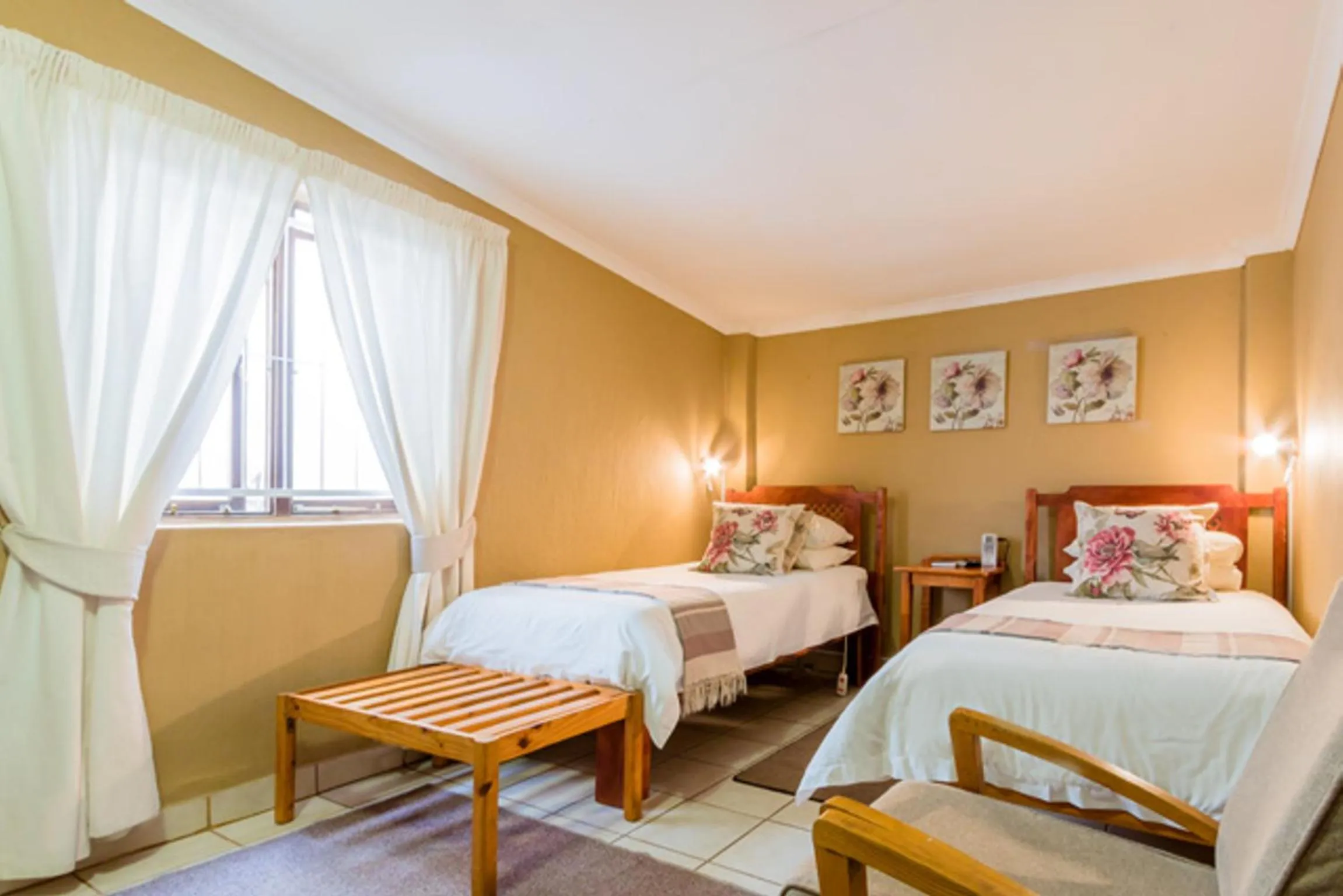 Bedroom, Bed in NANNA ROUS' TOWN HOUSE