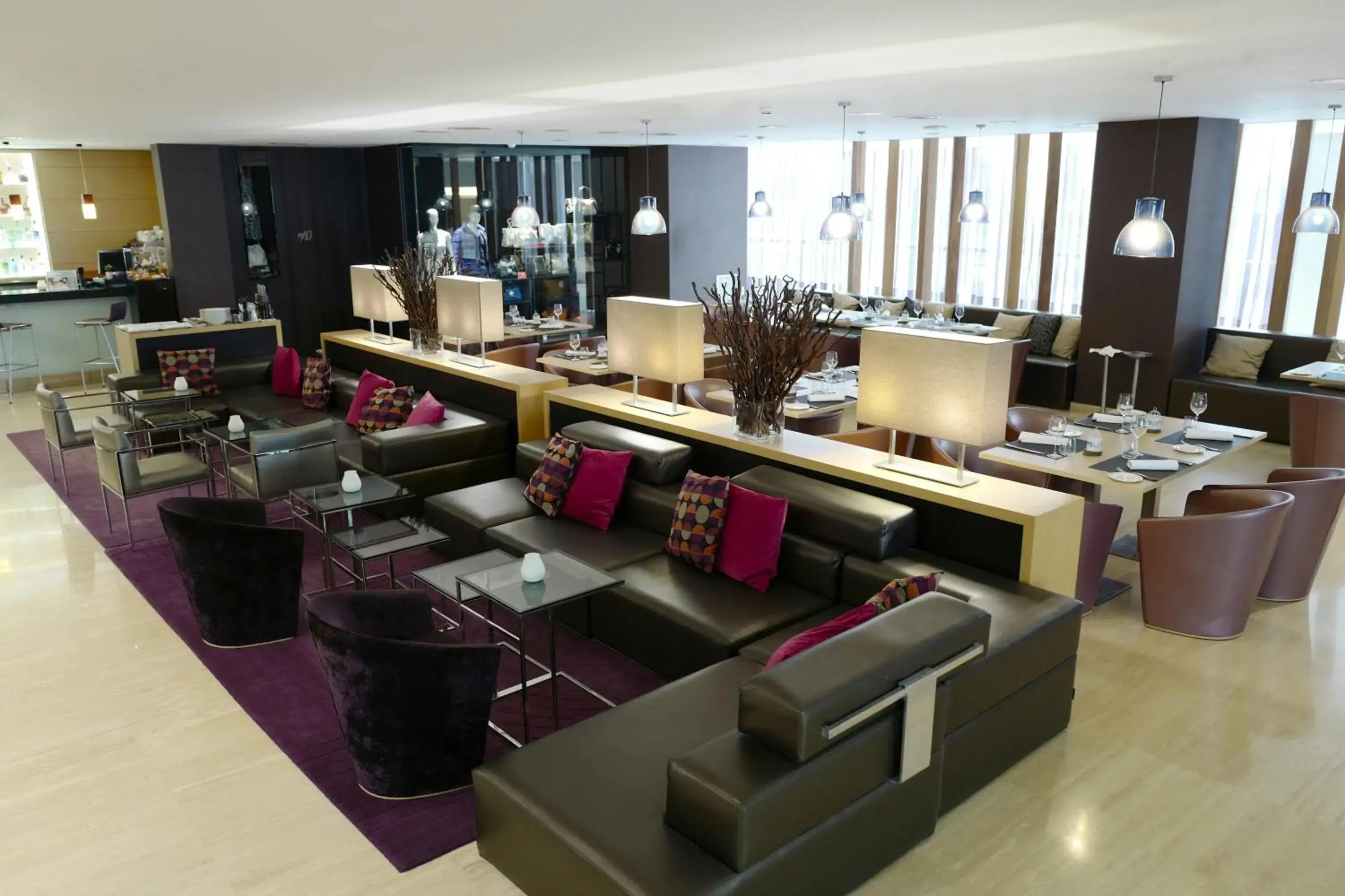 Lounge or bar in Gran Palas Hotel - Spa incluido Lounge or bar in Gran Palas Hotel - Spa incluido