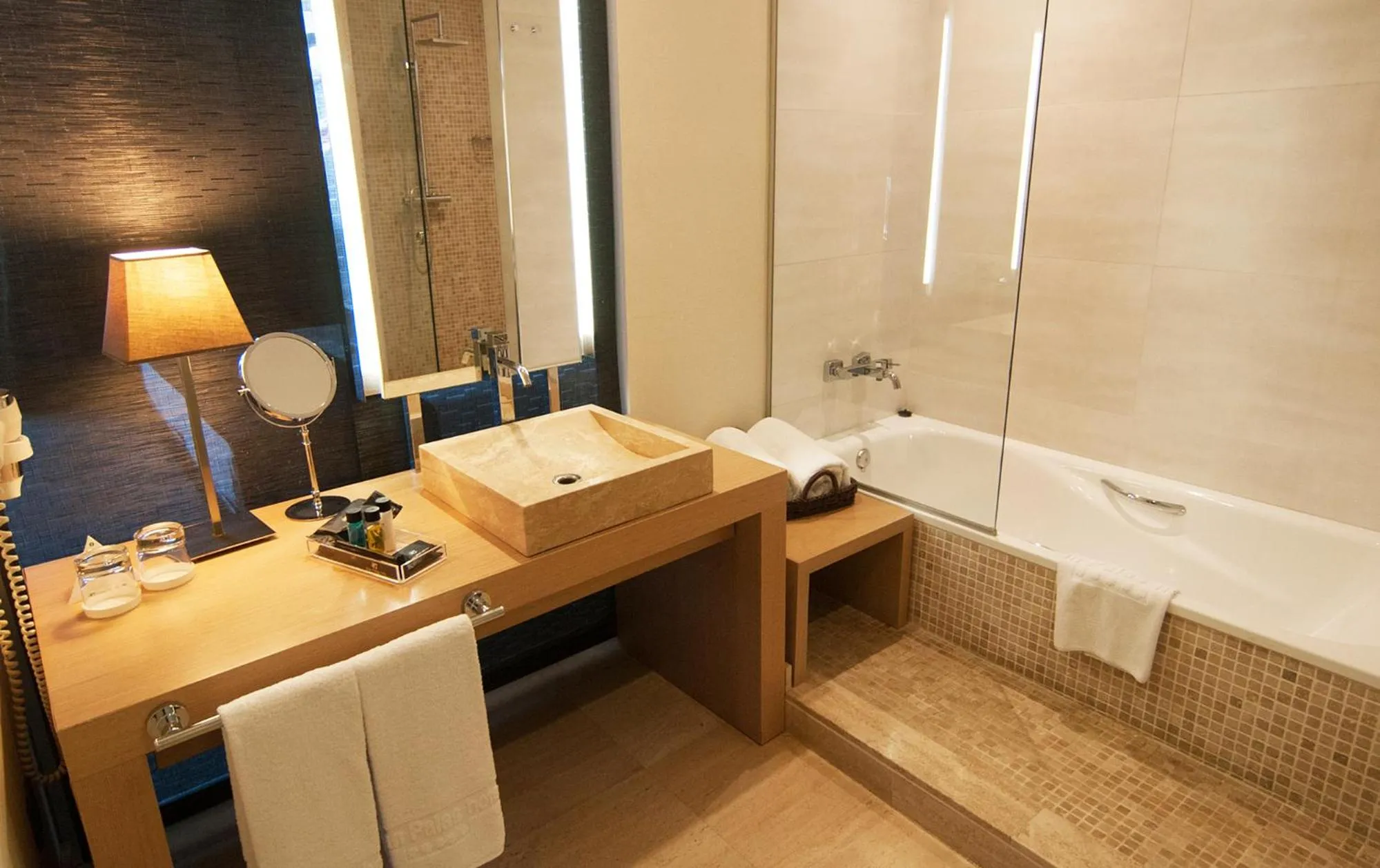 Shower in Gran Palas Hotel - Spa incluido